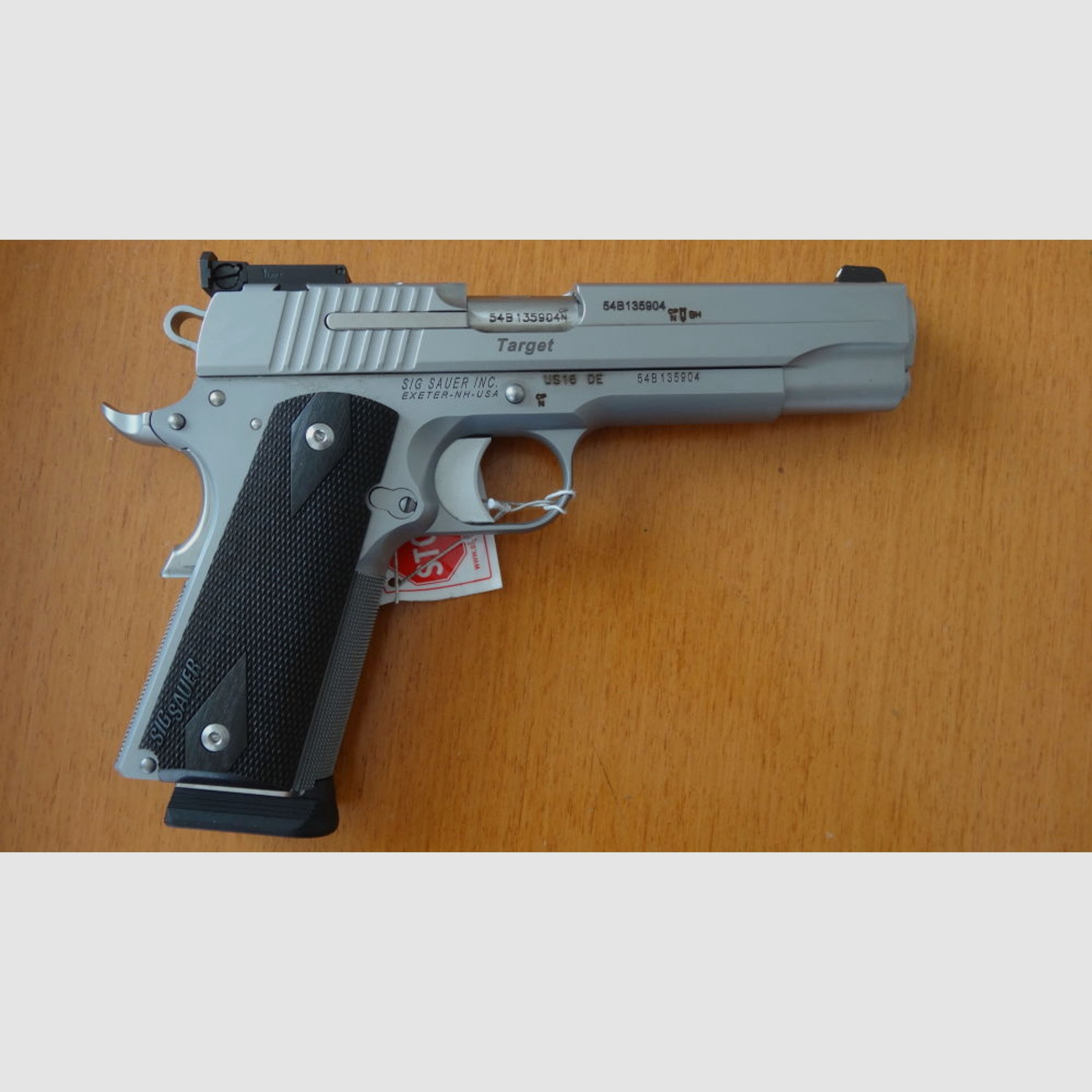 Sig Sauer 1911	 PISTOLE SIG-SAUER 1911 STAINLESS TARGET-CAL. 45 ACP