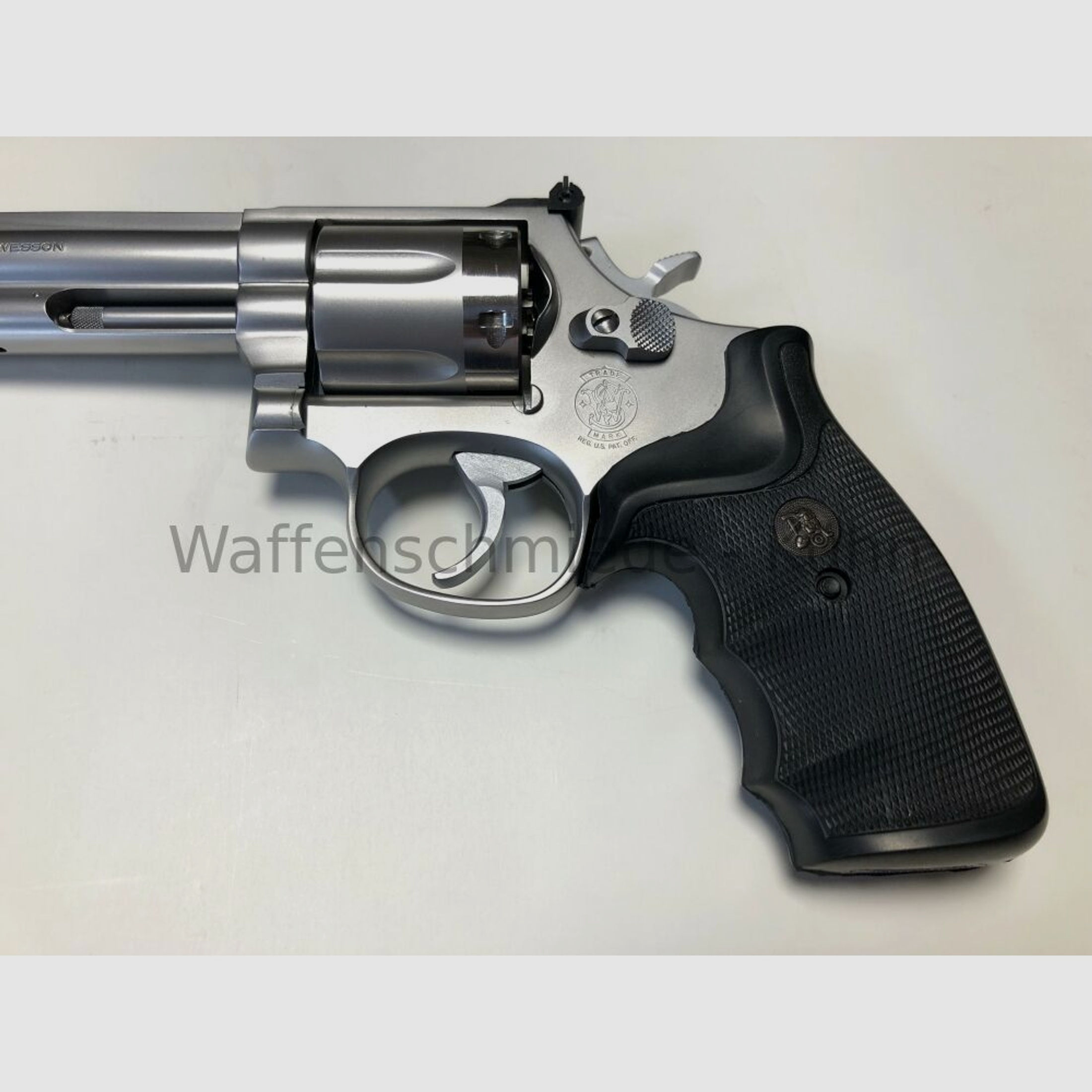 Smith & Wesson	 Model 686