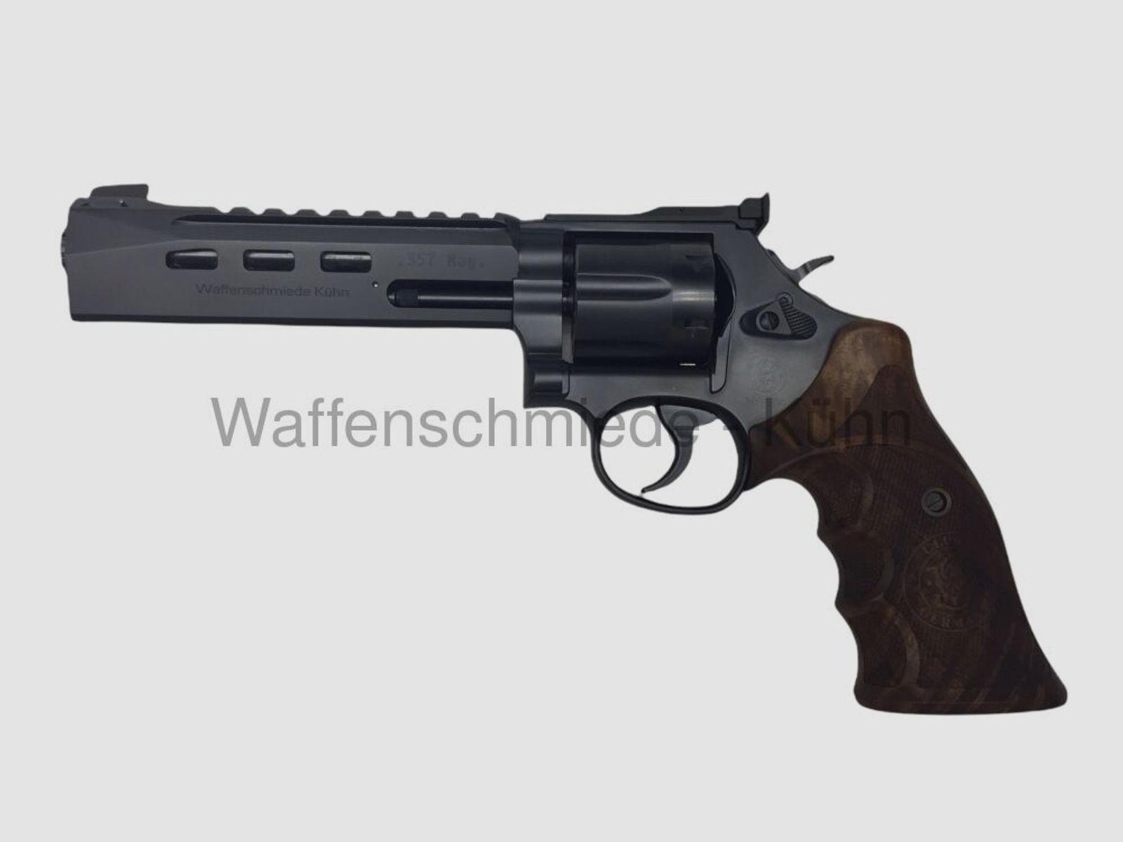 Smith & Wesson	 686 Supertarget