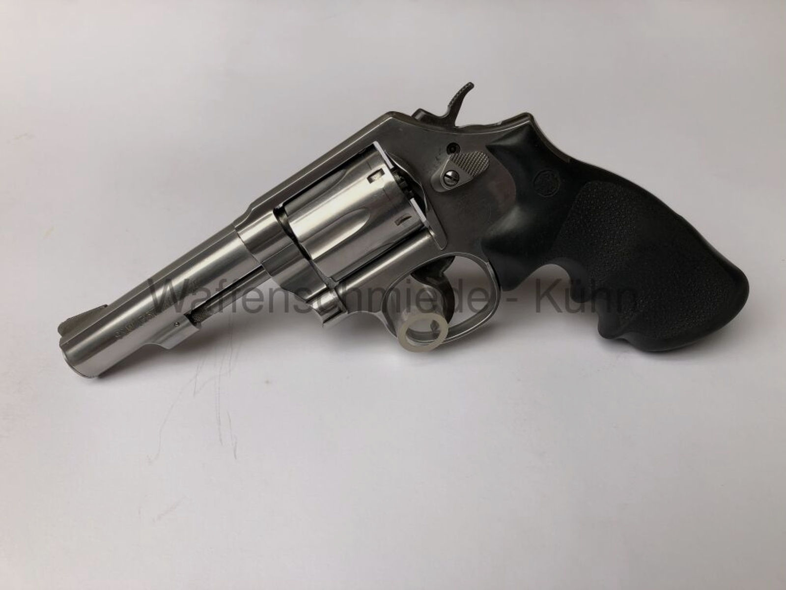 Smith & Wesson	 65-8