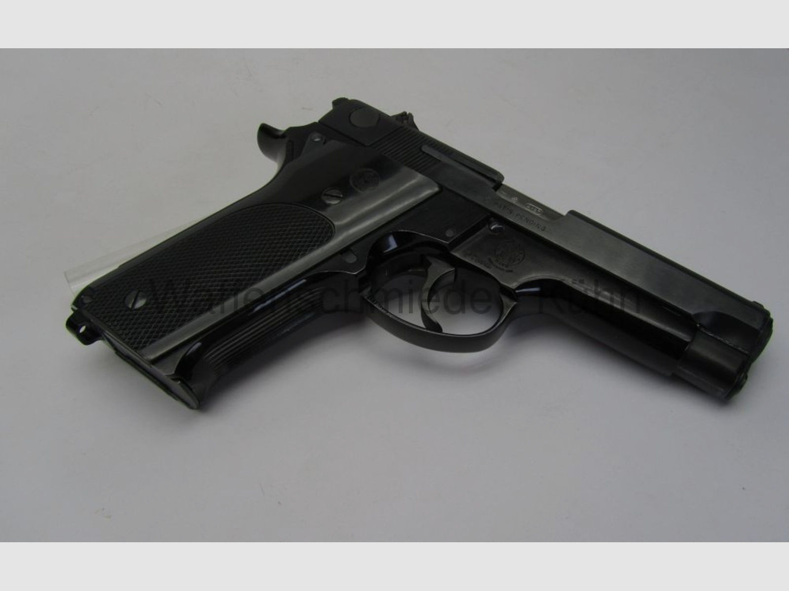 Smith & Wesson	 Model 59