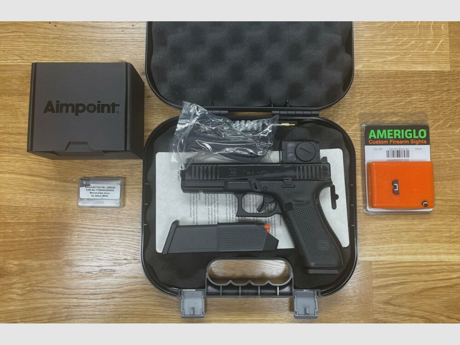 Glock 17 Gen5 MOS mit Aimpoint ACRO P-2 + AMERIGLO SD Sights	 inkl. Aimpoint Adapter Platte für Aimpoint, alles montiert! Nachtsichtstufen