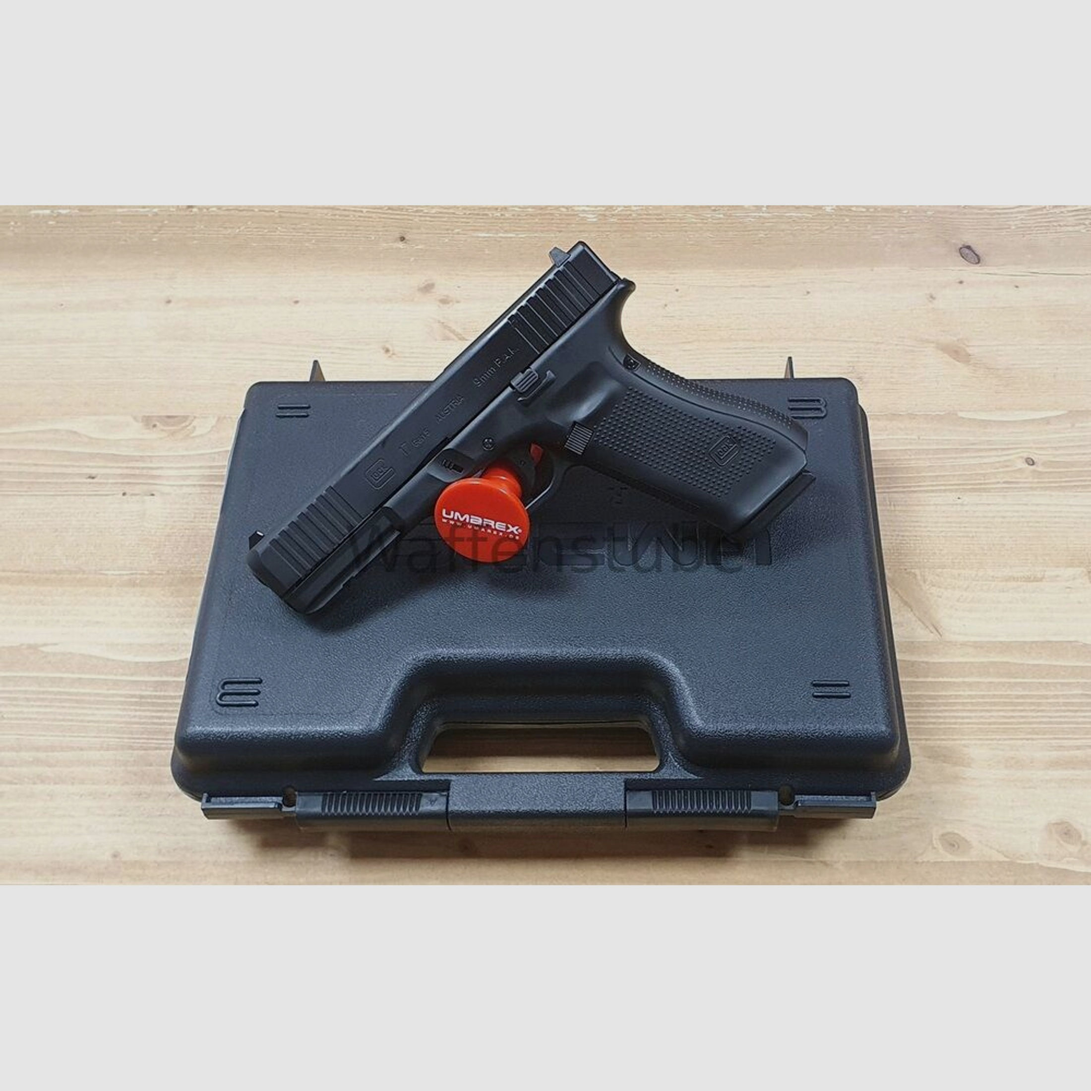 Umarex	 Glock 17 Gen5 - schwarz 9mm P.A.K