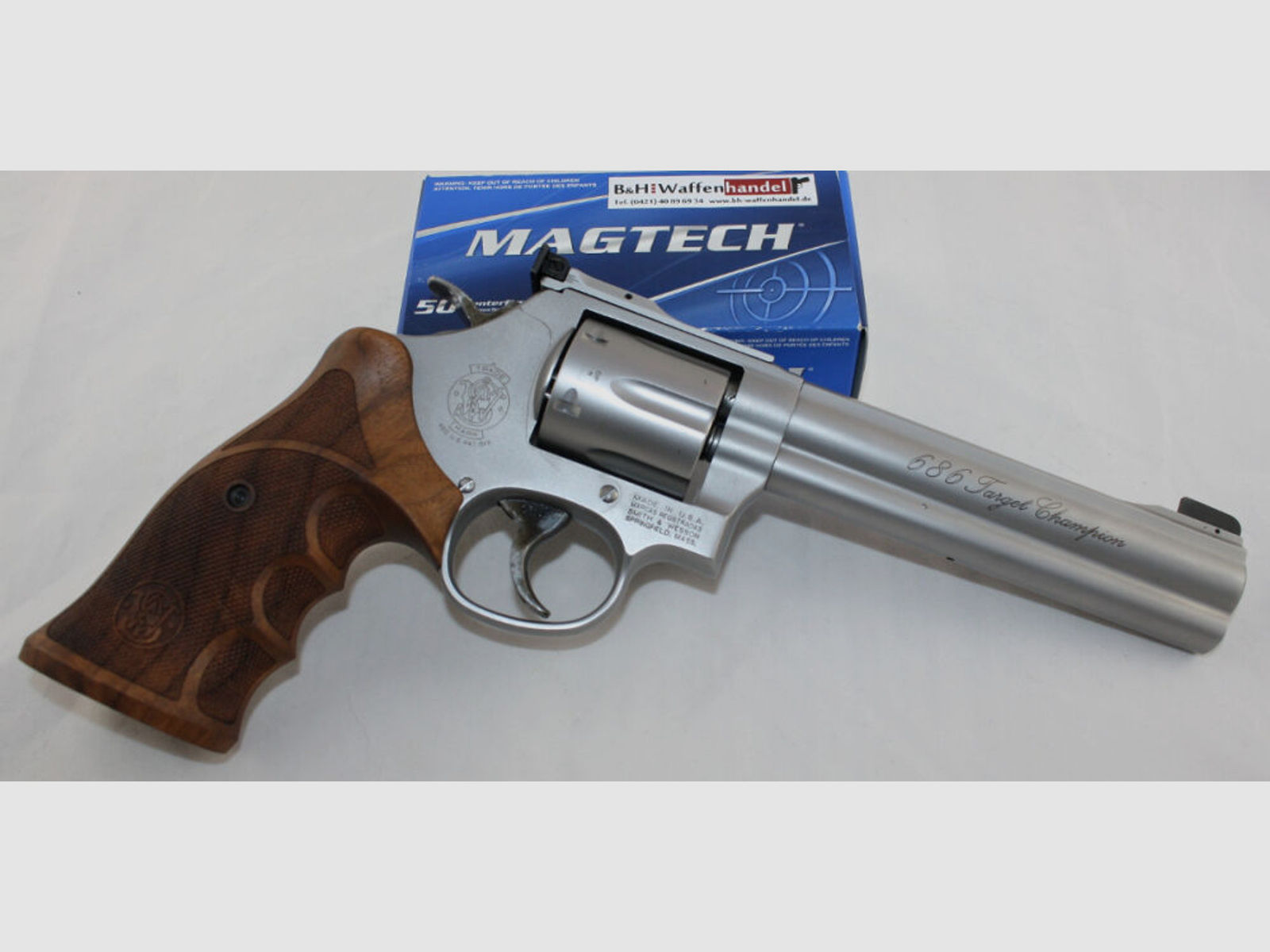 Smith & Wesson	 686 Target Champion Revolver stainless matt S&W Mod.686