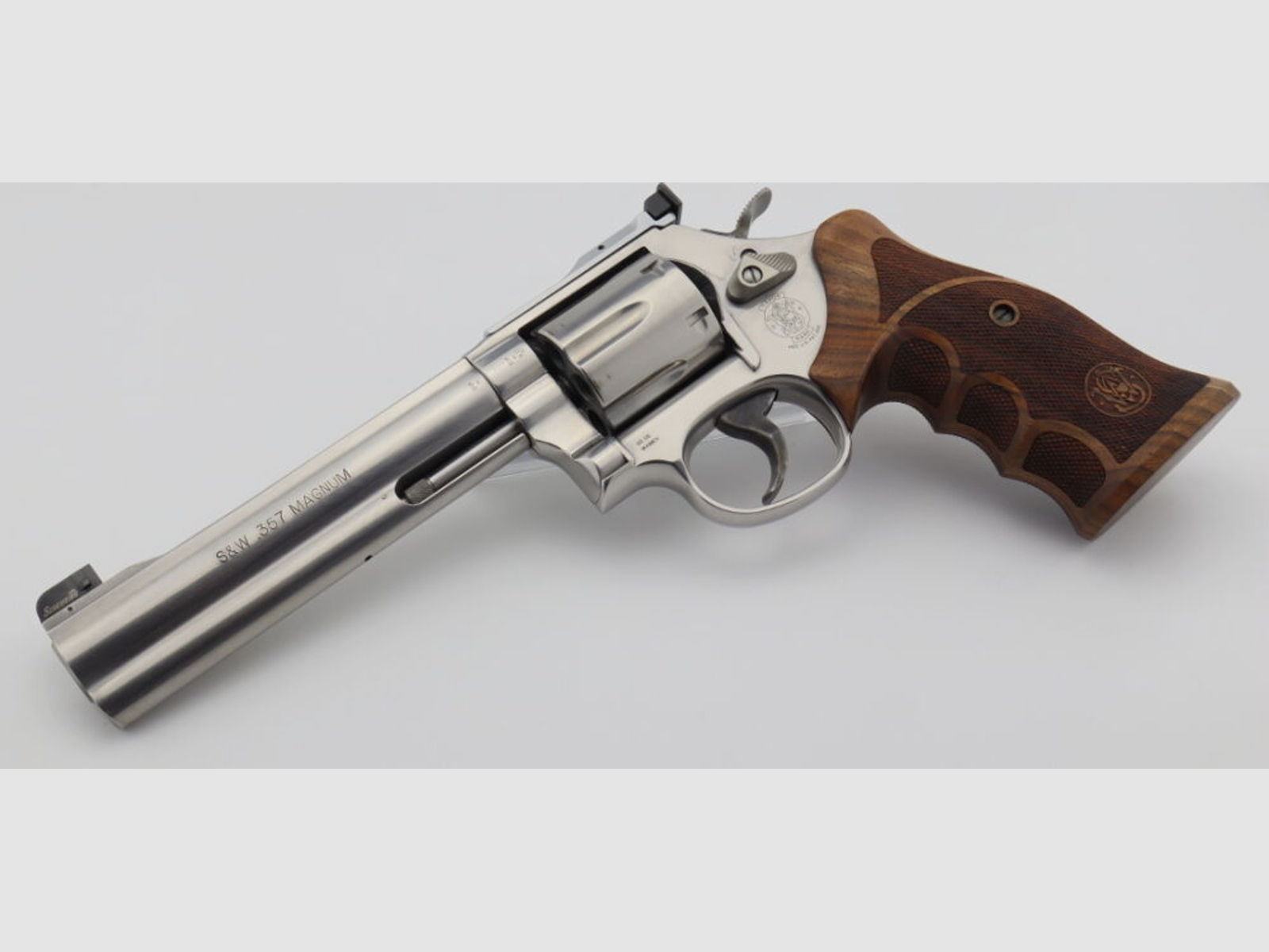 Smith & Wesson	 686 Target Champion Deluxe Match Master