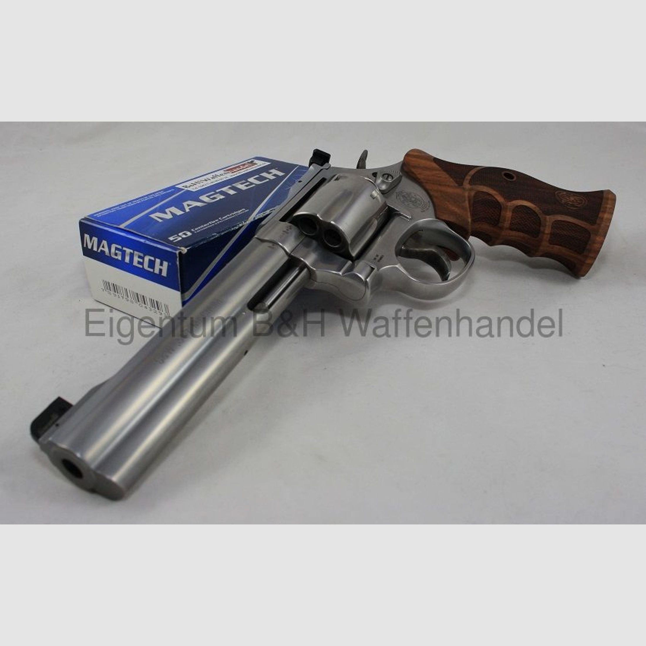 Smith & Wesson	 686 Target Champion Match Master Deluxe