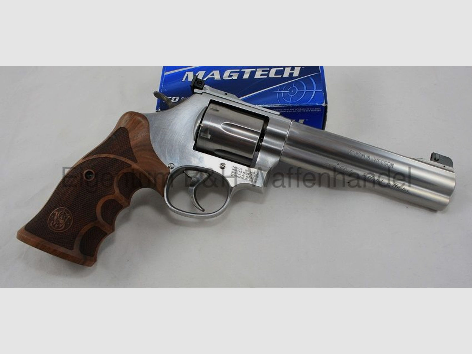 Smith & Wesson	 686 Target Champion Match Master Deluxe