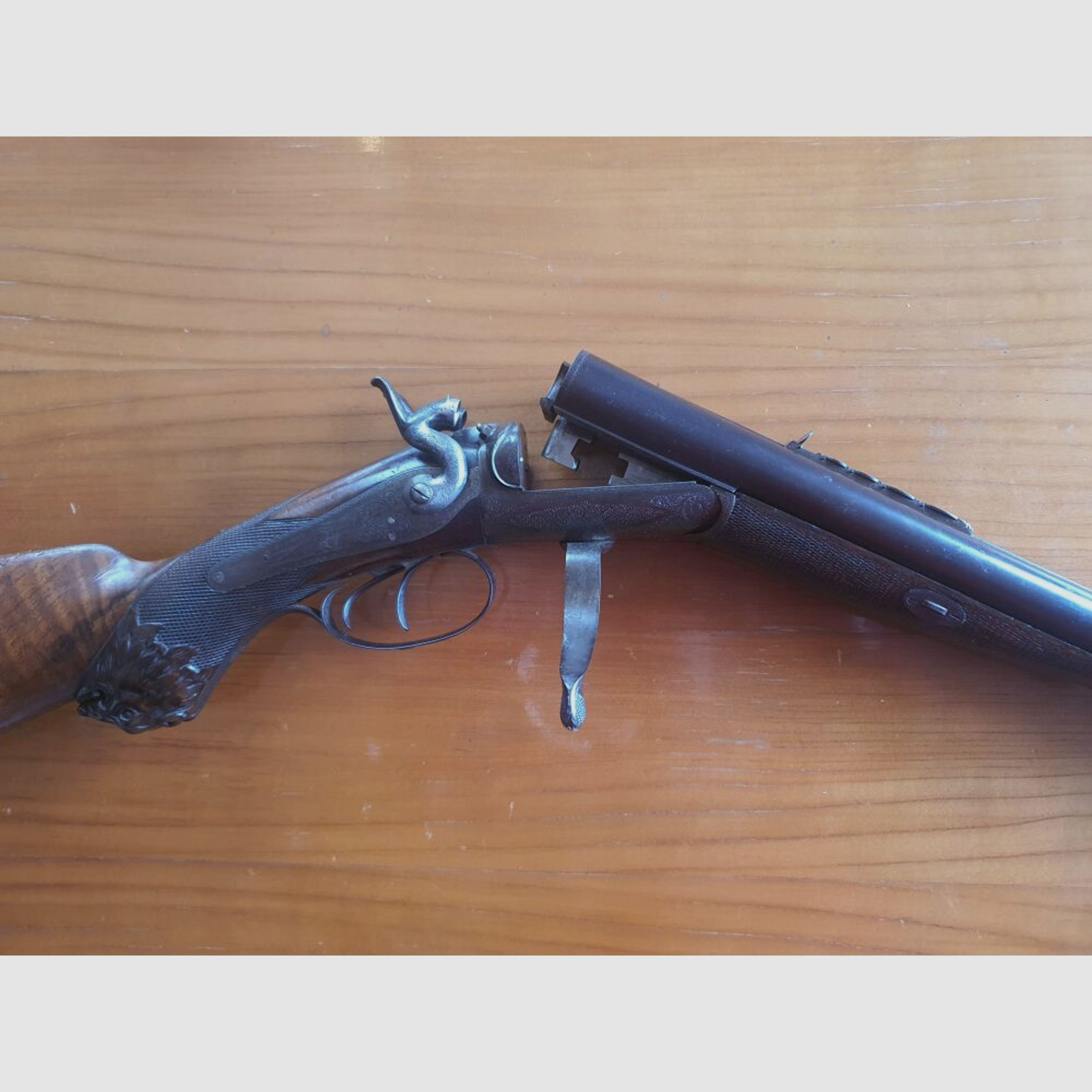 R.Hughes	 Cape Gun