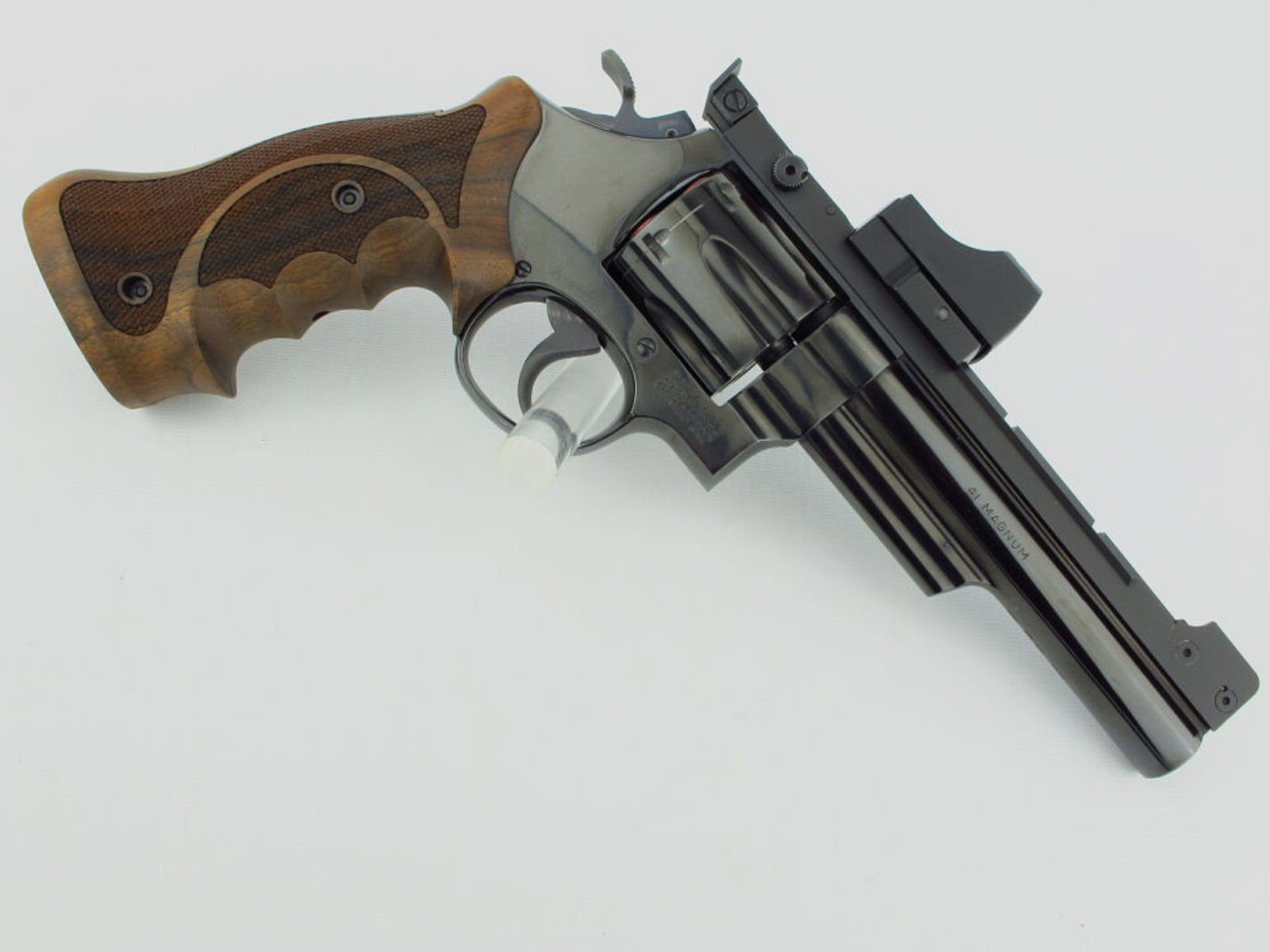 Smith & Wesson	 Modell 57