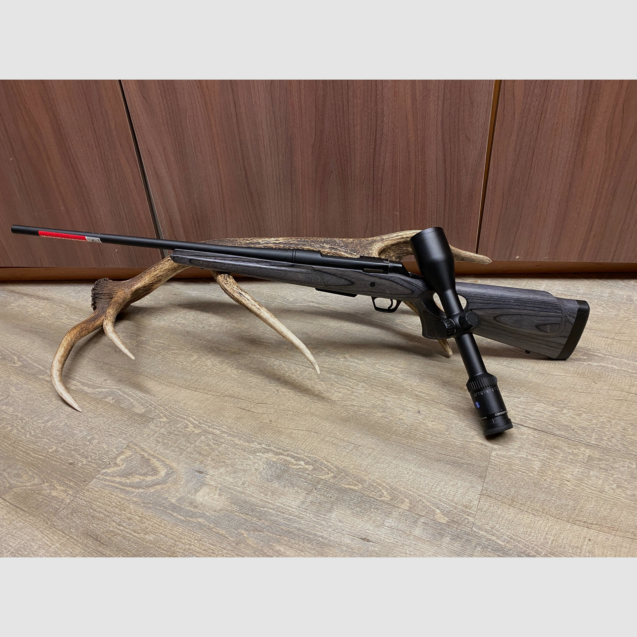 Winchester XPR Thumbhole, mit Zeiss Conquest V6 2,5-15x56