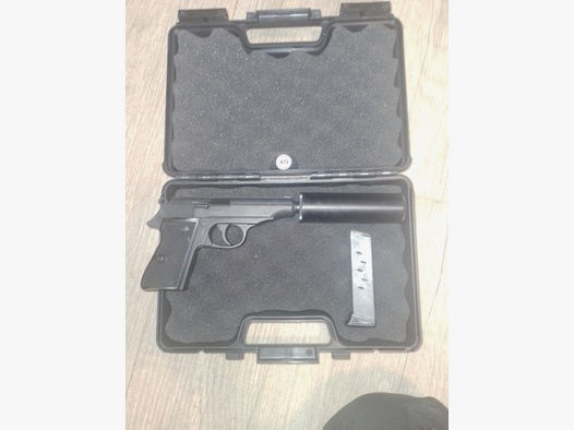 Lizensierter Nachbau einer Walther PP Polizei Pistole mit Schalldämpfer 