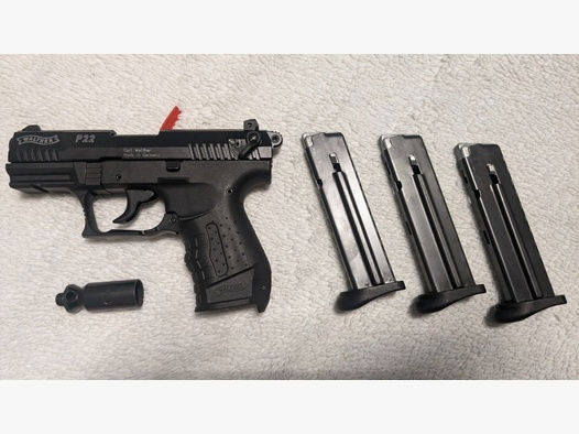 Walther P22 im Schreckschuss Pistole 9mm P.A.K. gebraucht incl 3 Magazinen 