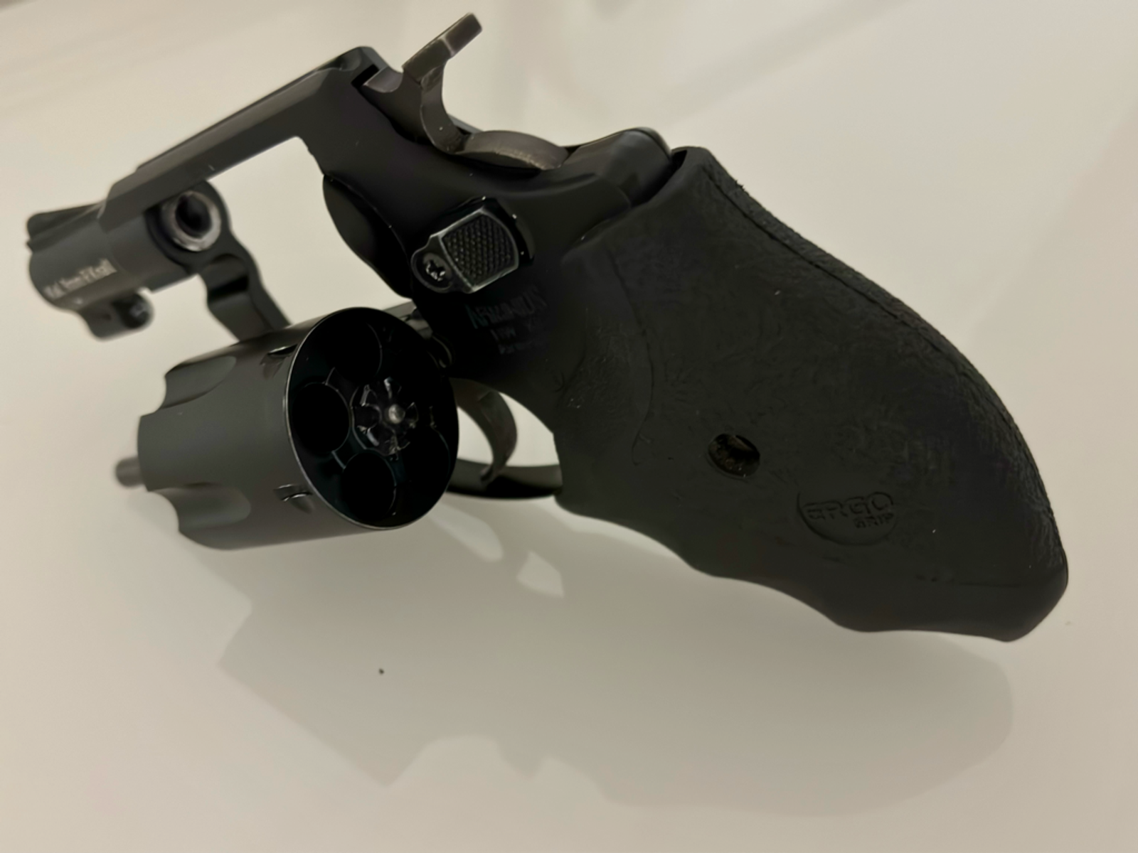 Animus HW 88 Airweight Revolver, Signalwaffe, „Schreckschuss“, Gaswaffe.