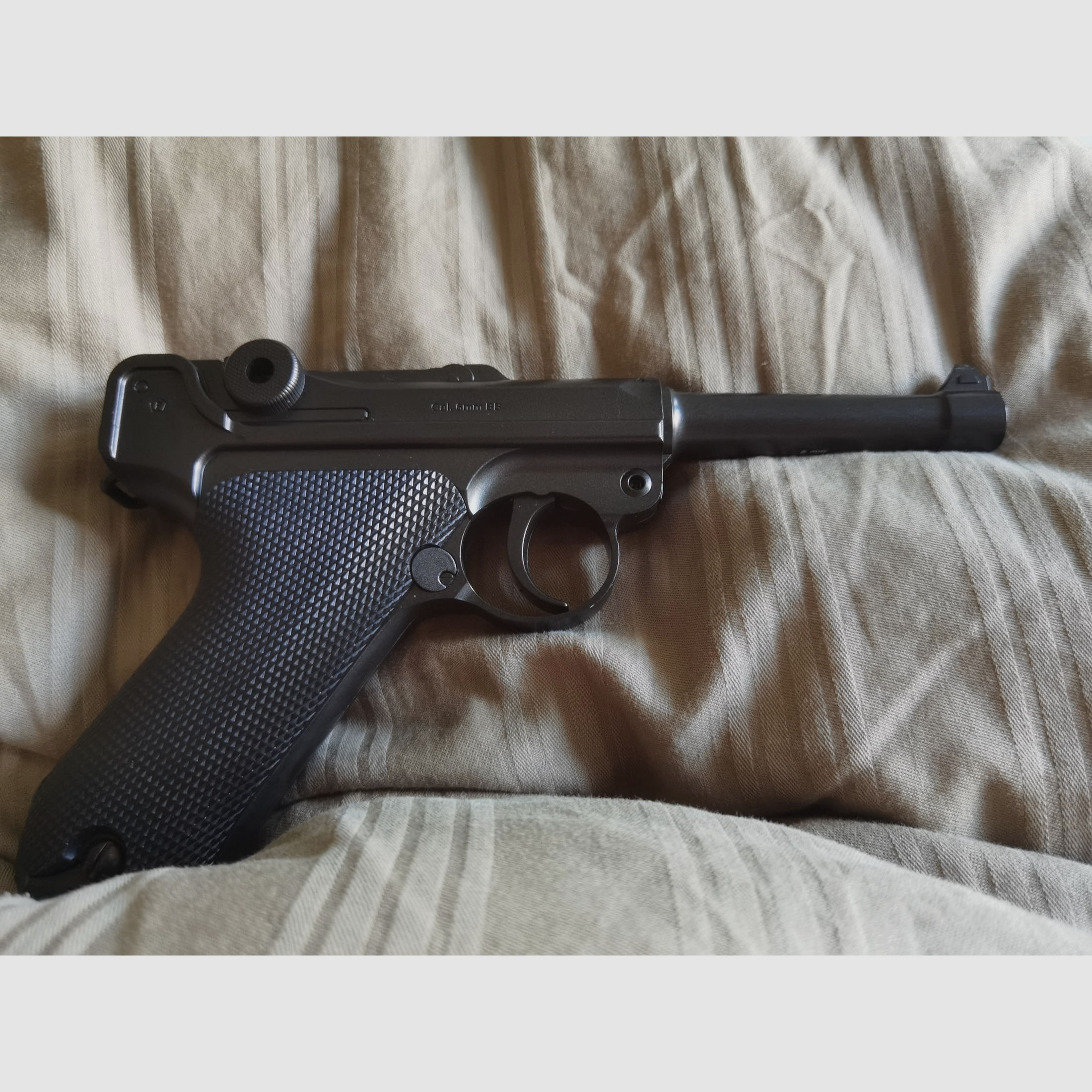 Pistola P. 08 LUGAR