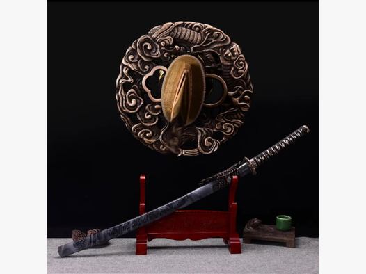 Katana Schwert Damaskus Stahl mit Tsuchime-Finish Handmade