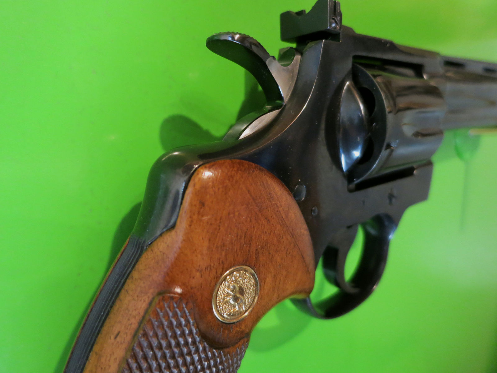 1968 COLT PYTHON, Royal Blue, .357 Magnum, 6" Lauf   #18