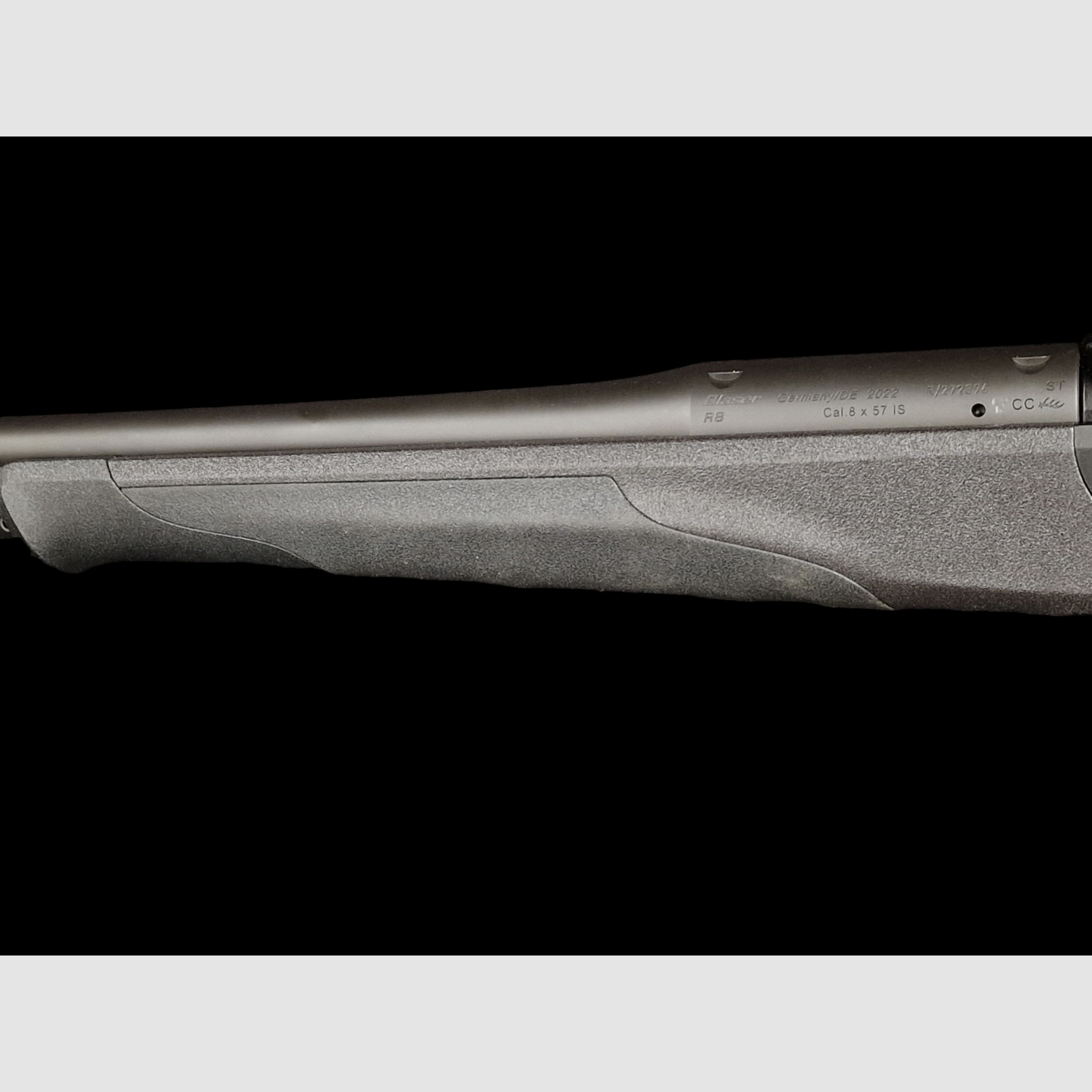 Blaser R8 Ultimate Kal. 30-06 Spring.  52cm LL und M15x1 sofort verfügbar bei taunus-waffen.de