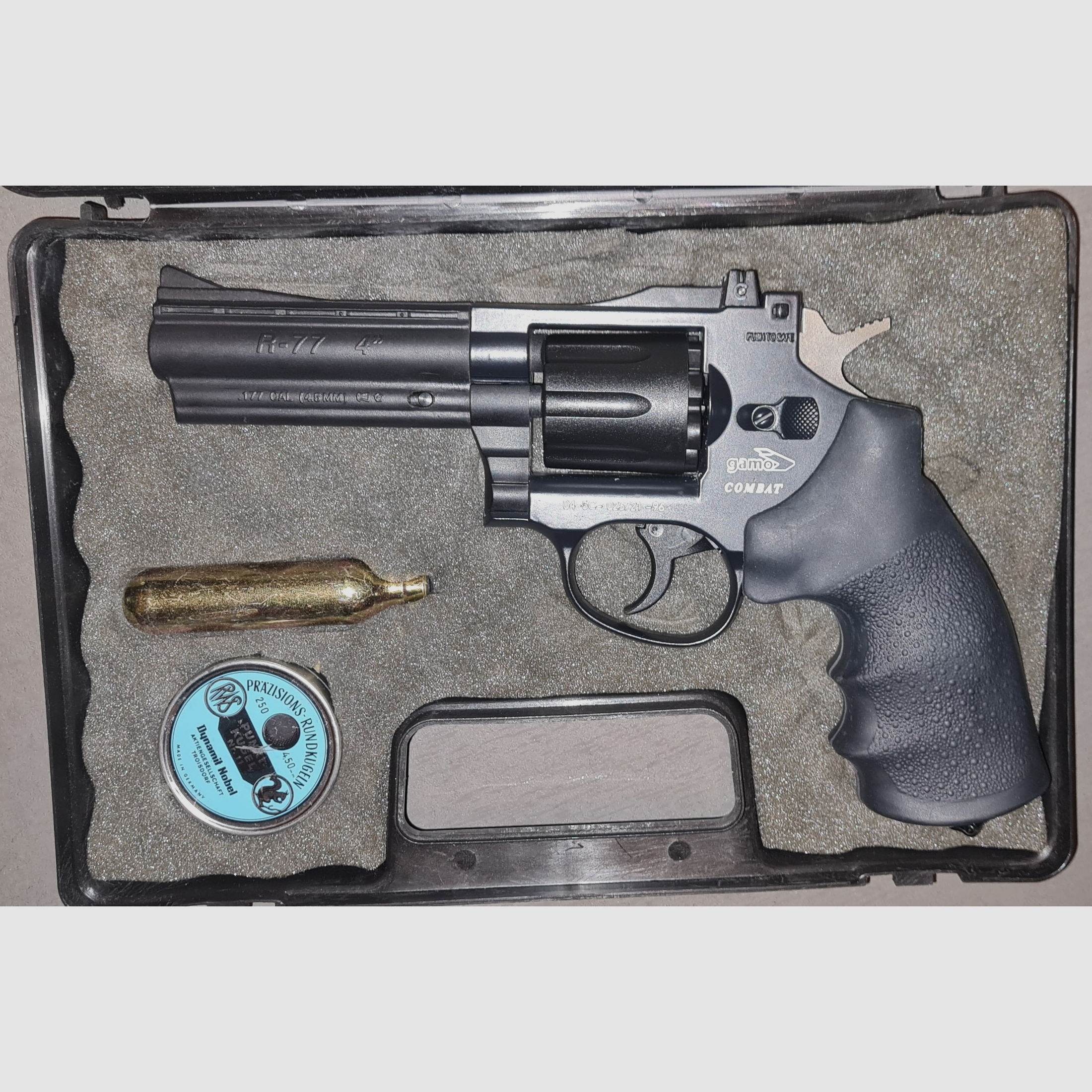 Gamo Combat CO2 Revolver, Mod. R-77, 4", Kal. 4,5 mm