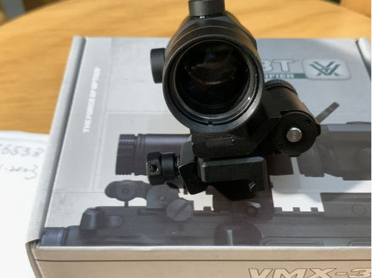 Neues Vortex VMX-3T Magnifier