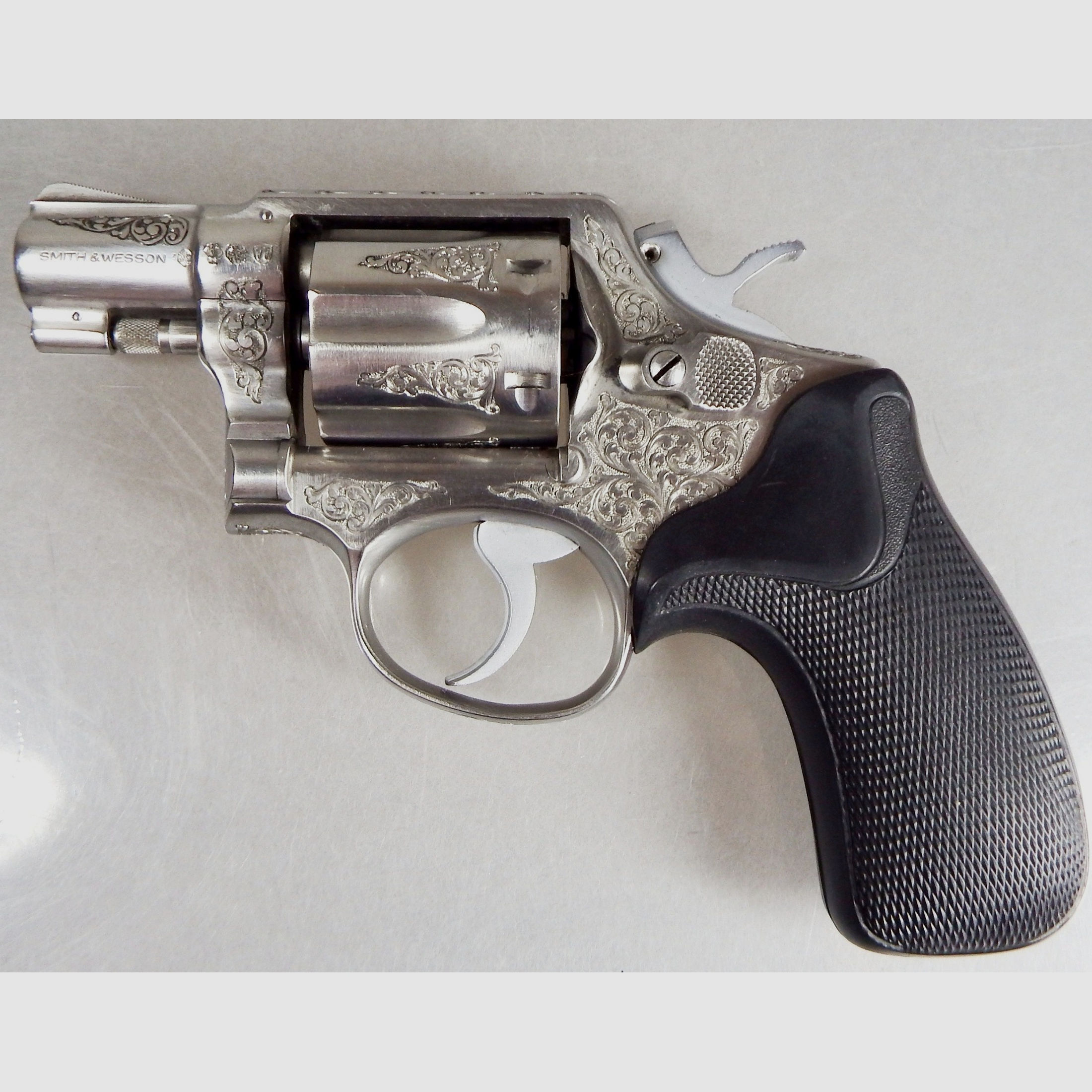 Exklusiv: Revolver Smith & Wesson Model 64, Kaliber 38 Spezial, außergewöhnliche Gravur!!!