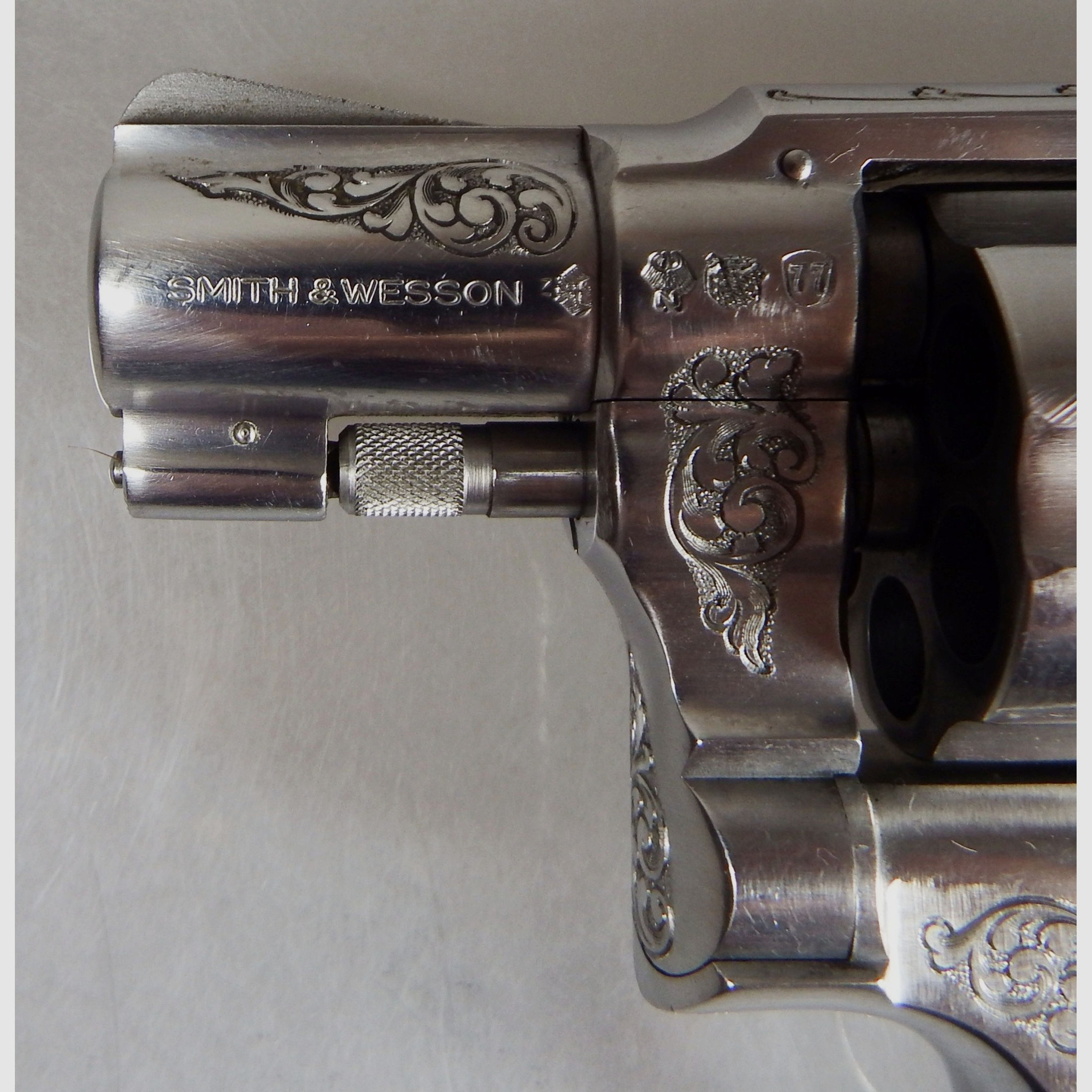 Exklusiv: Revolver Smith & Wesson Model 64, Kaliber 38 Spezial, außergewöhnliche Gravur!!!