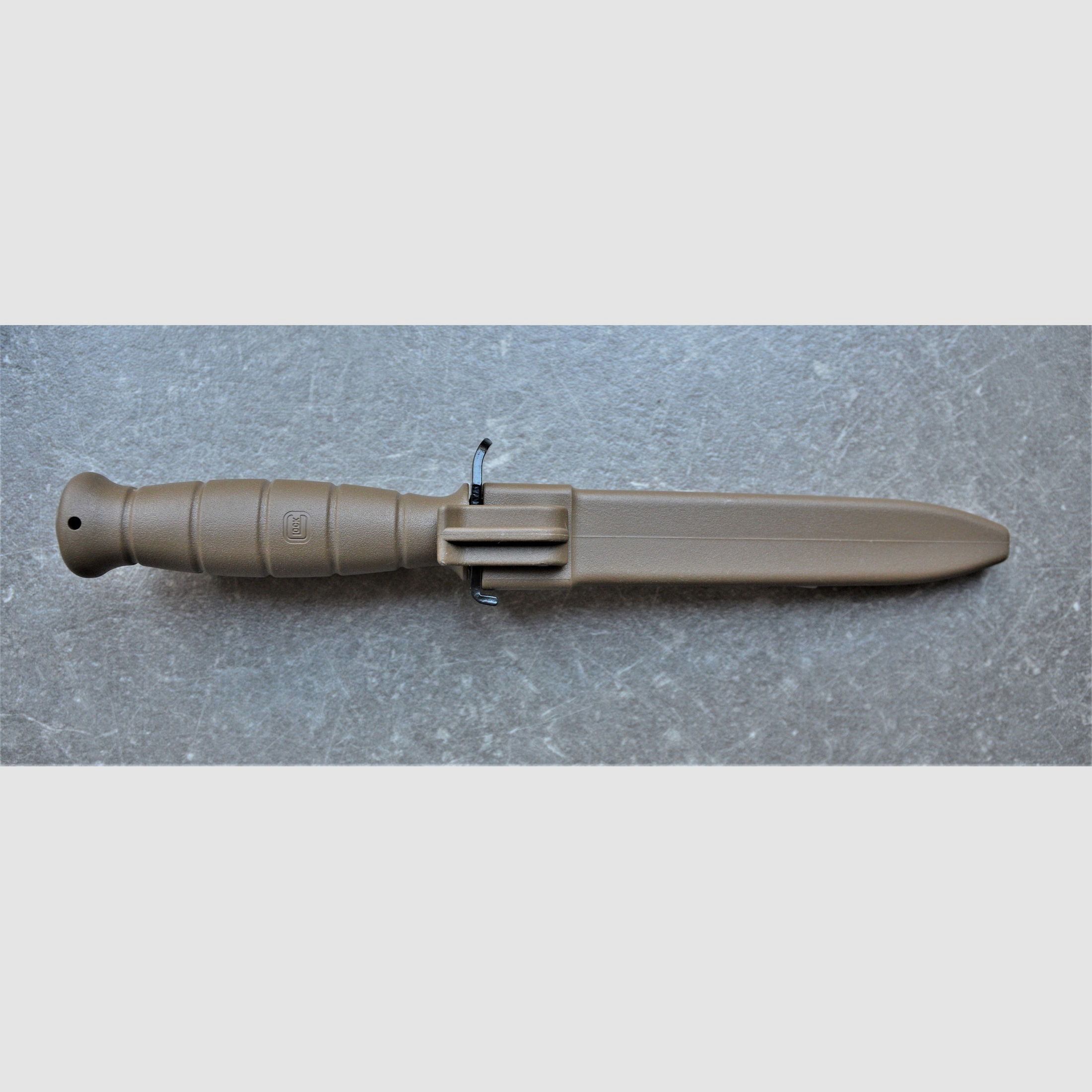 Glock Feldmesser FM 81 braun – Militärisches Mehrzweckmesser