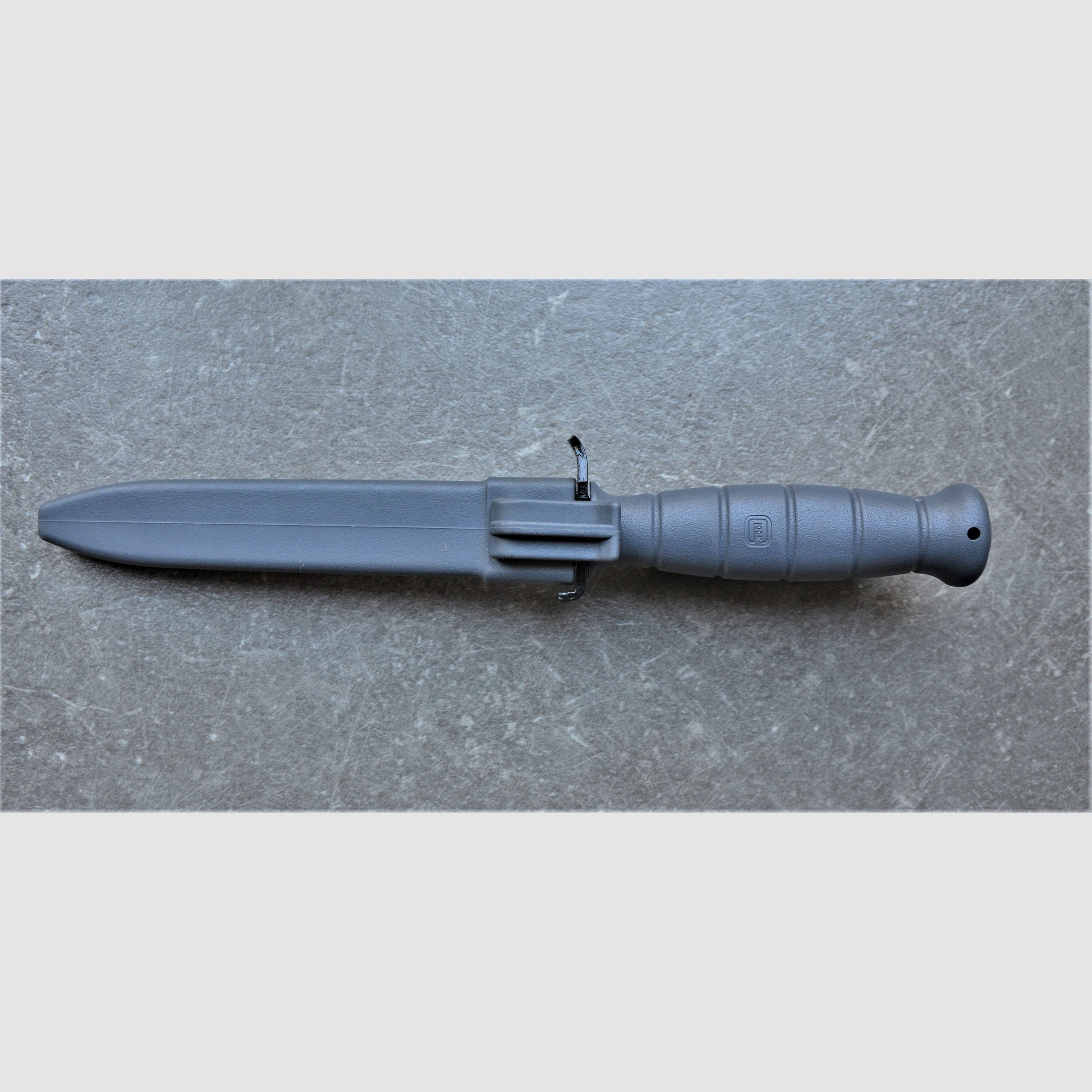 Glock Feldmesser FM 81 grau – Militärisches Mehrzweckmesser