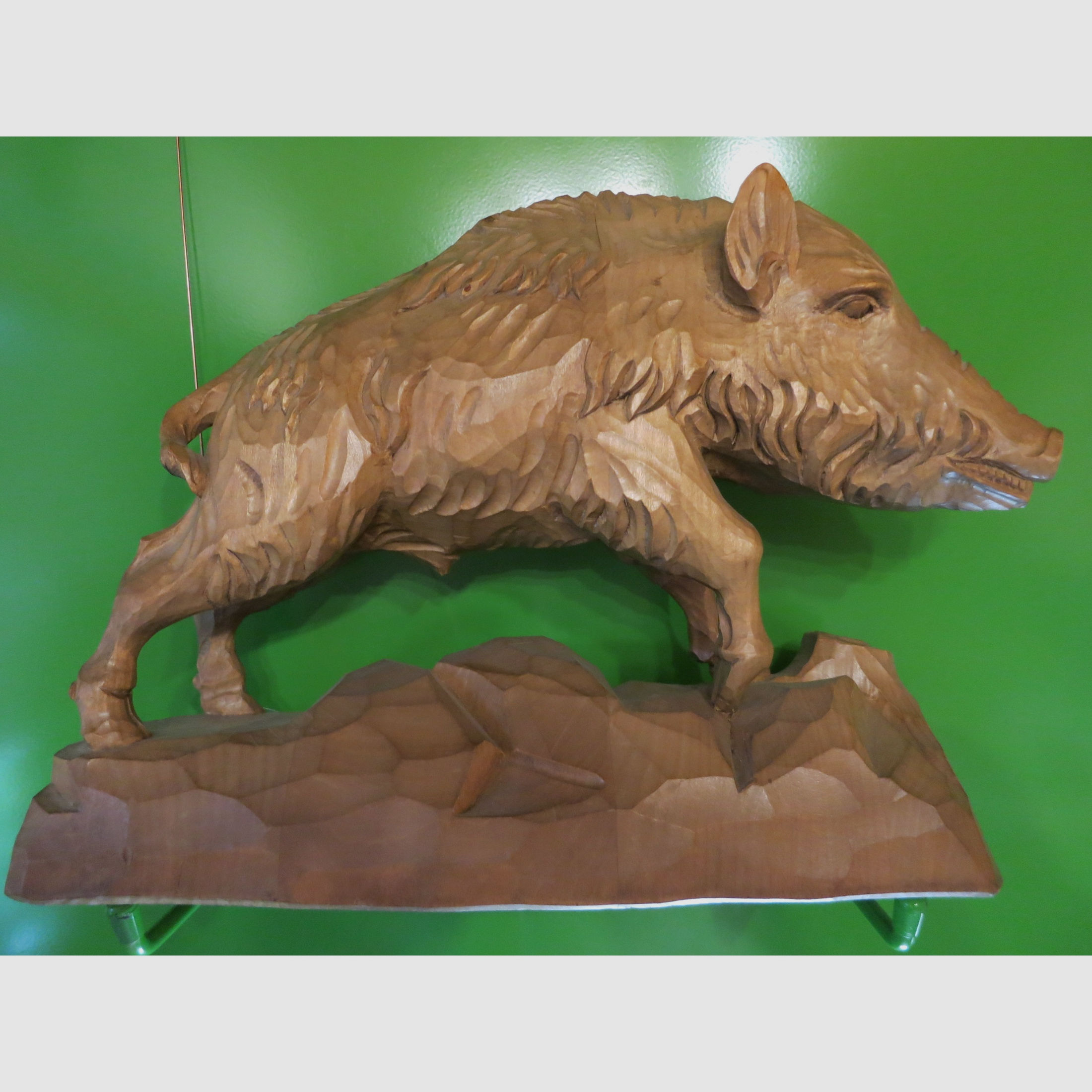 Holzschnitzerei "Wildschwein" Keiler 30 x 23 cm, handgeschnitzte Holzfigur