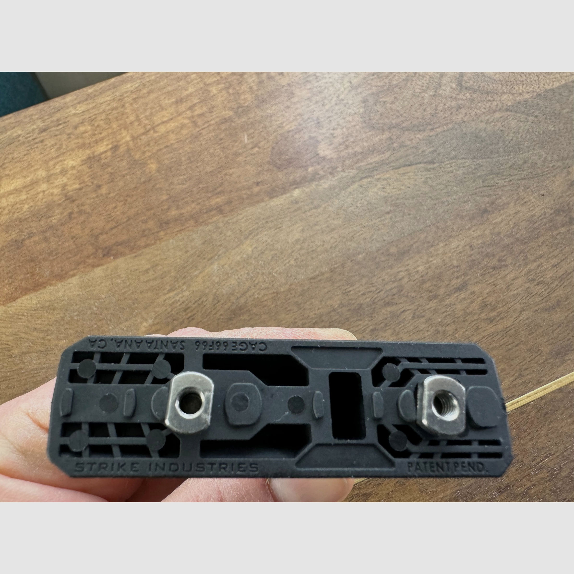 Strike Industries KeyMod / M-LOK Link Anchor Polymer Hand Stop schwarz