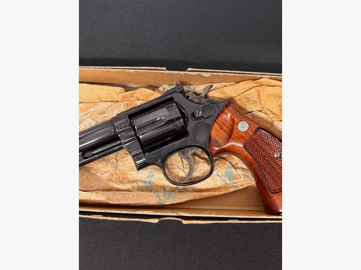 Smith & Wesson 19-3 , Revolver, Original Karton, verstellbare Visierung, .357Mag 4 Zoll