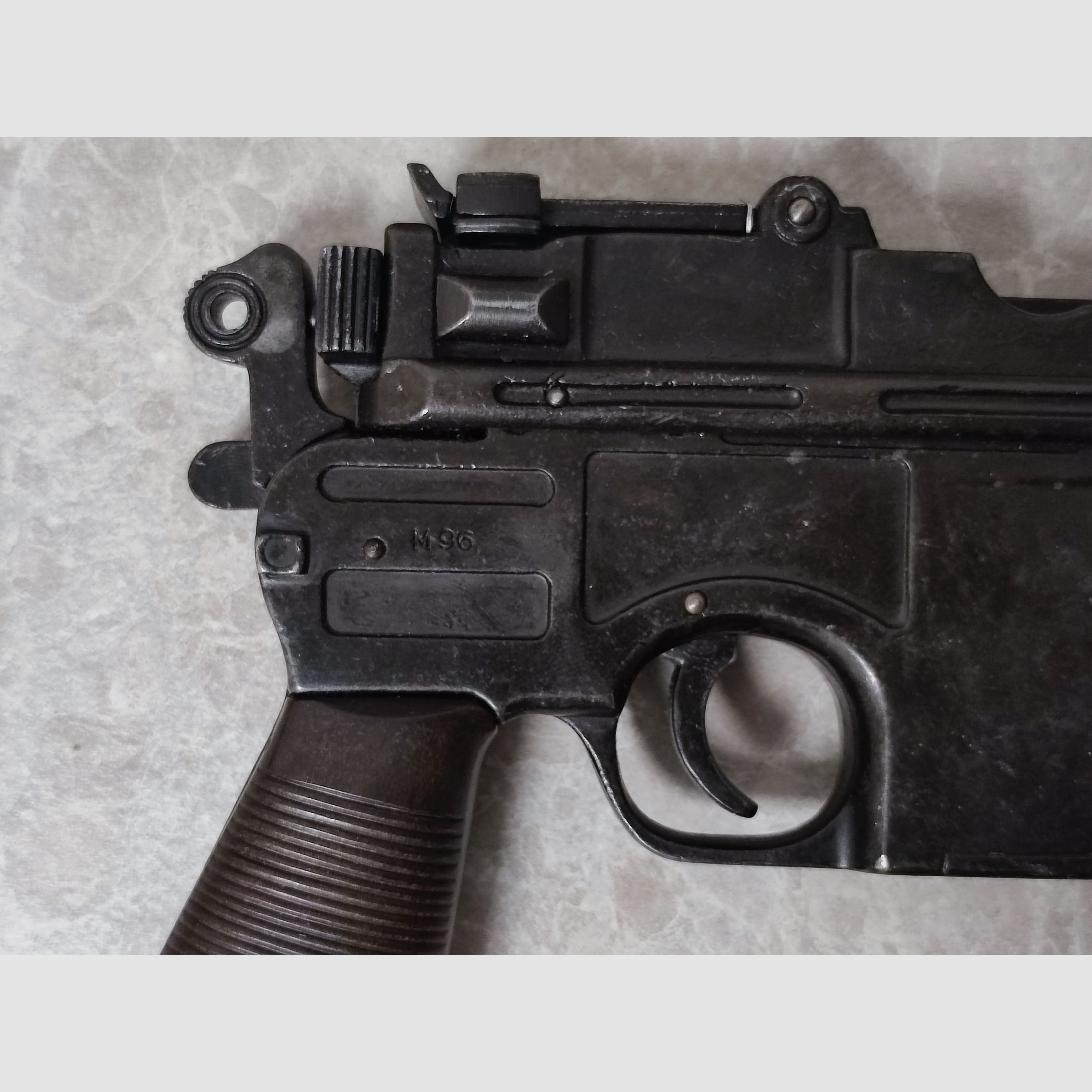1896 Mauser M96 nicht feuernde Pistole: Film Requisite Battlefield Dummy Dekorwaffe Sammlerstück 