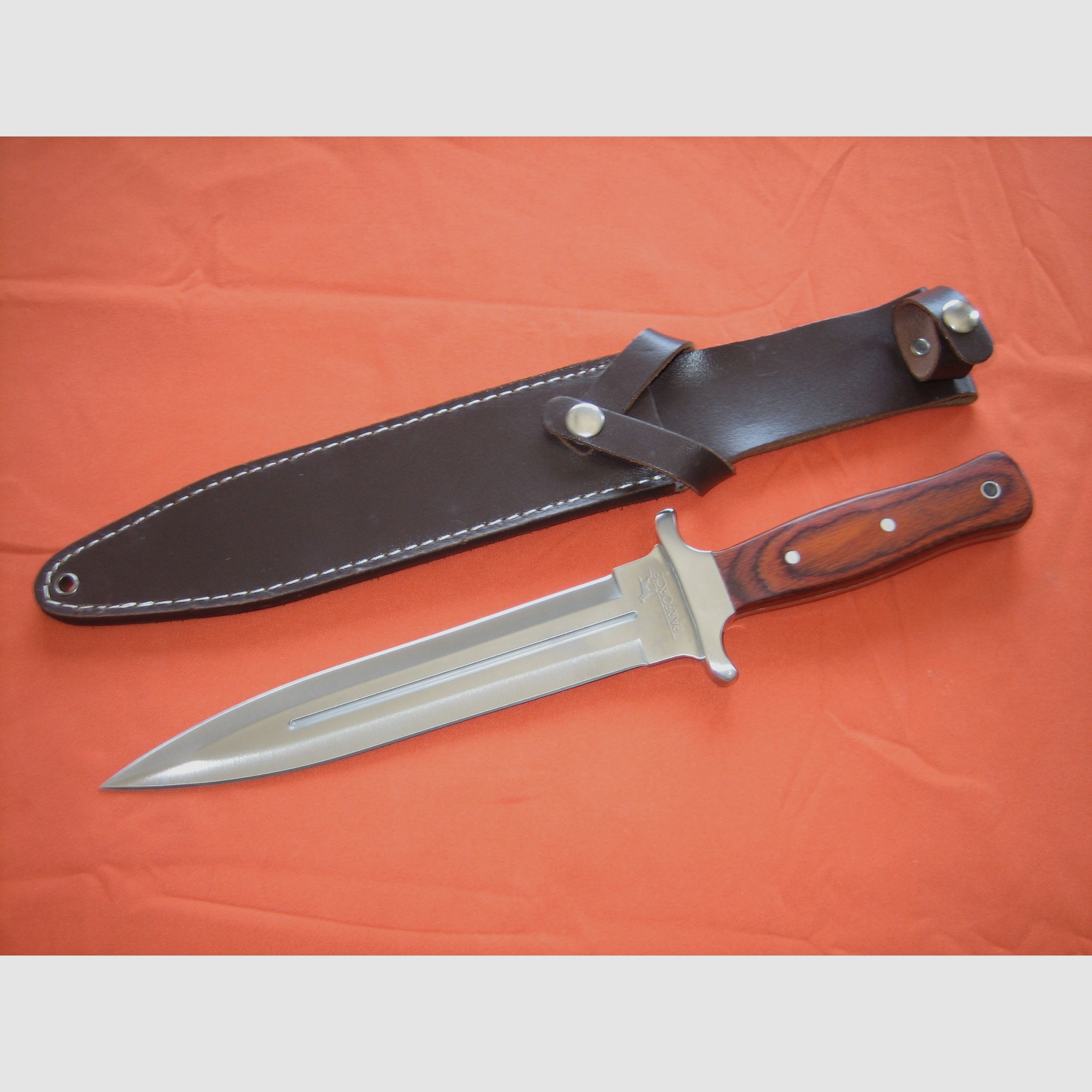 Parforce Boar Hunter-Messer aus rostfreiem 440 A Stahl inkl. Lederscheide NEU