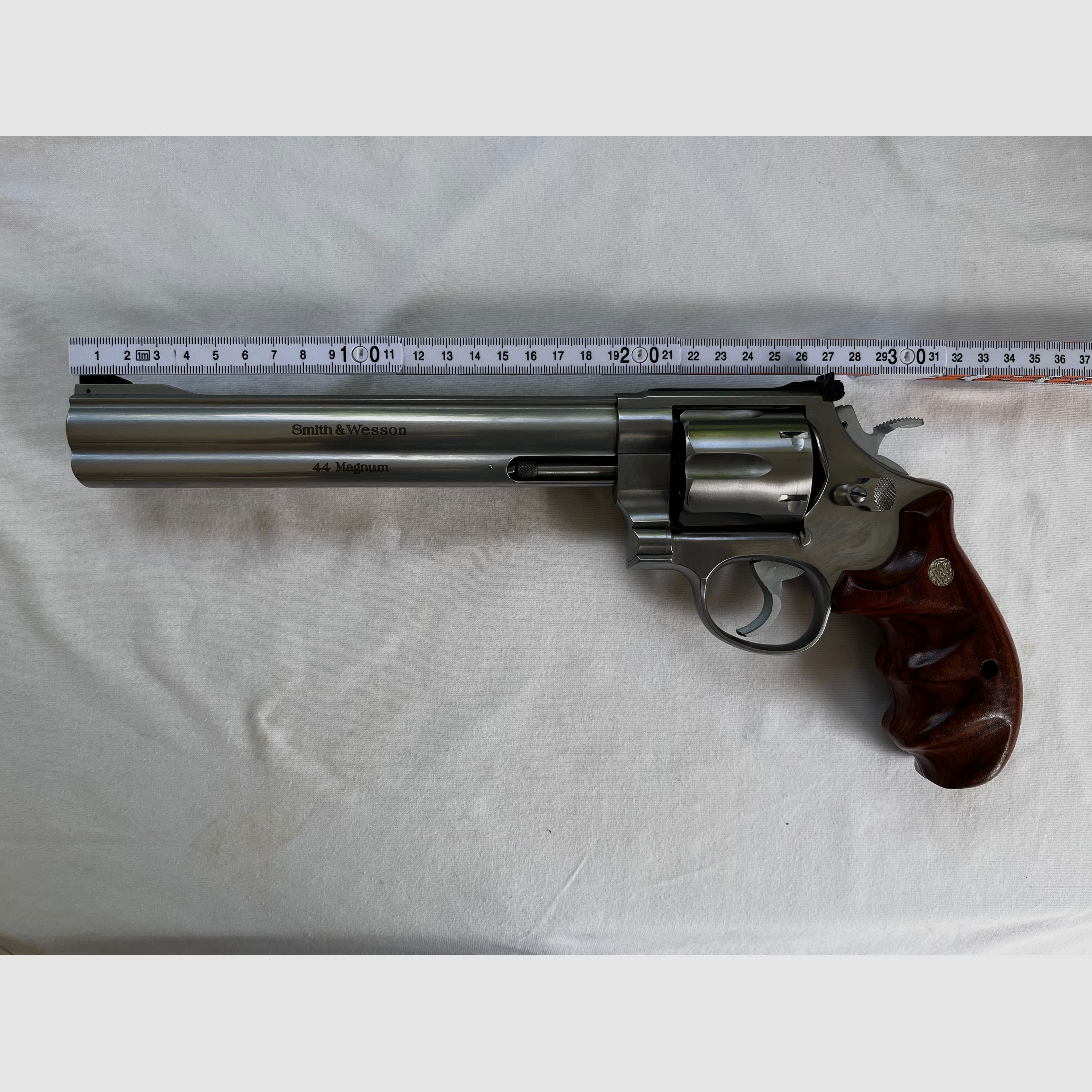 Smith & Wesson S&W 629 Classic  8-3/8"  .44 Magnum