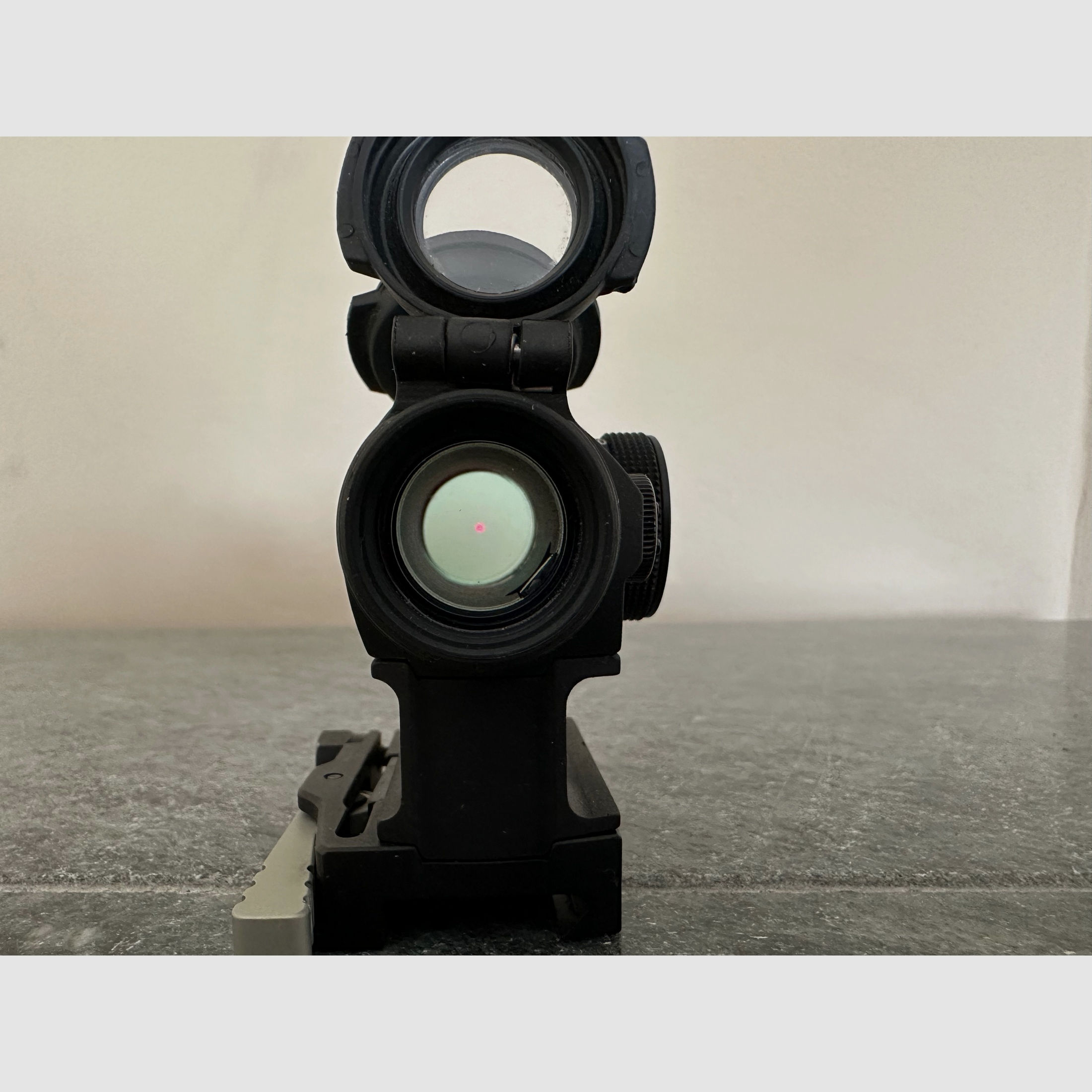 Aimpoint Micro T-2 T2 mit Spacer NVD Montage Red Dot Leuchtpunktvisier Rot Punkt