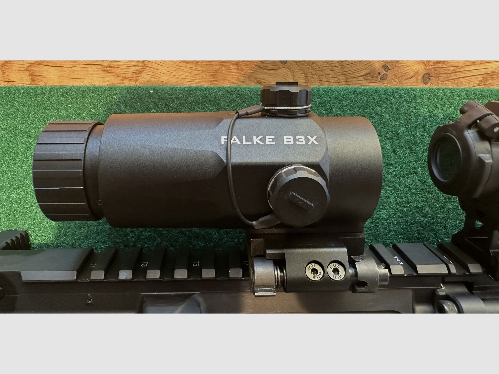 neuwertige Daniel Defense MK 18 10,3" Lauf, Aimpoint H2 & Falke B3X Magnifier