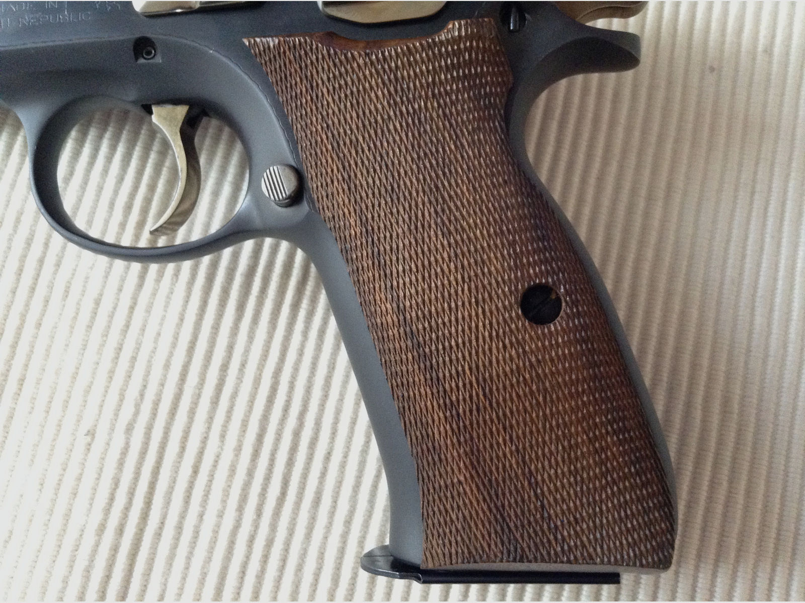Ha. Pistole Brünner CZ-75 Luxus, Kal. 9mmLuger, aus Sammlung