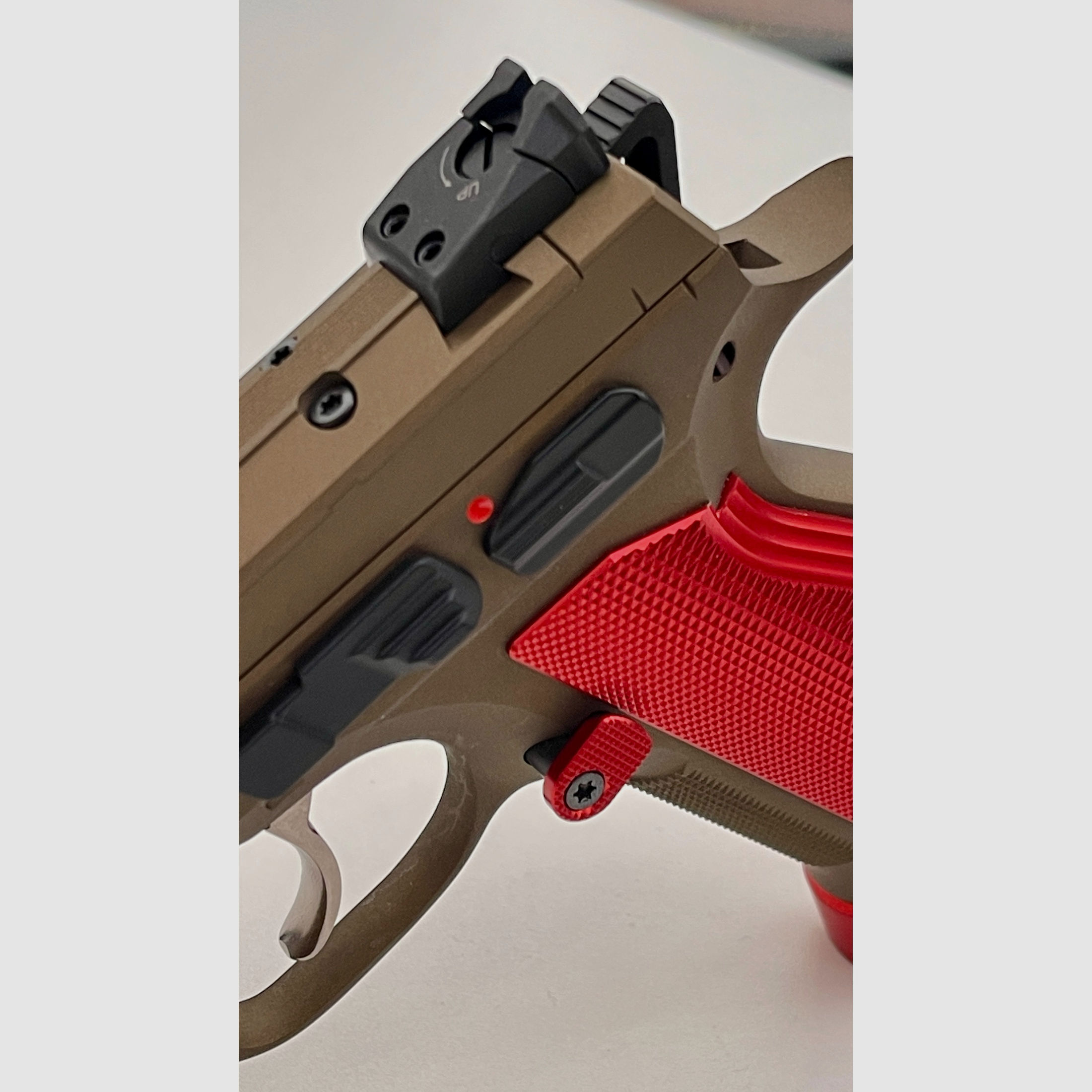 CZ SHADOW 2 Special "Jagdlounge BURNT BRONZE RED Edition" NEU  9mmLuger