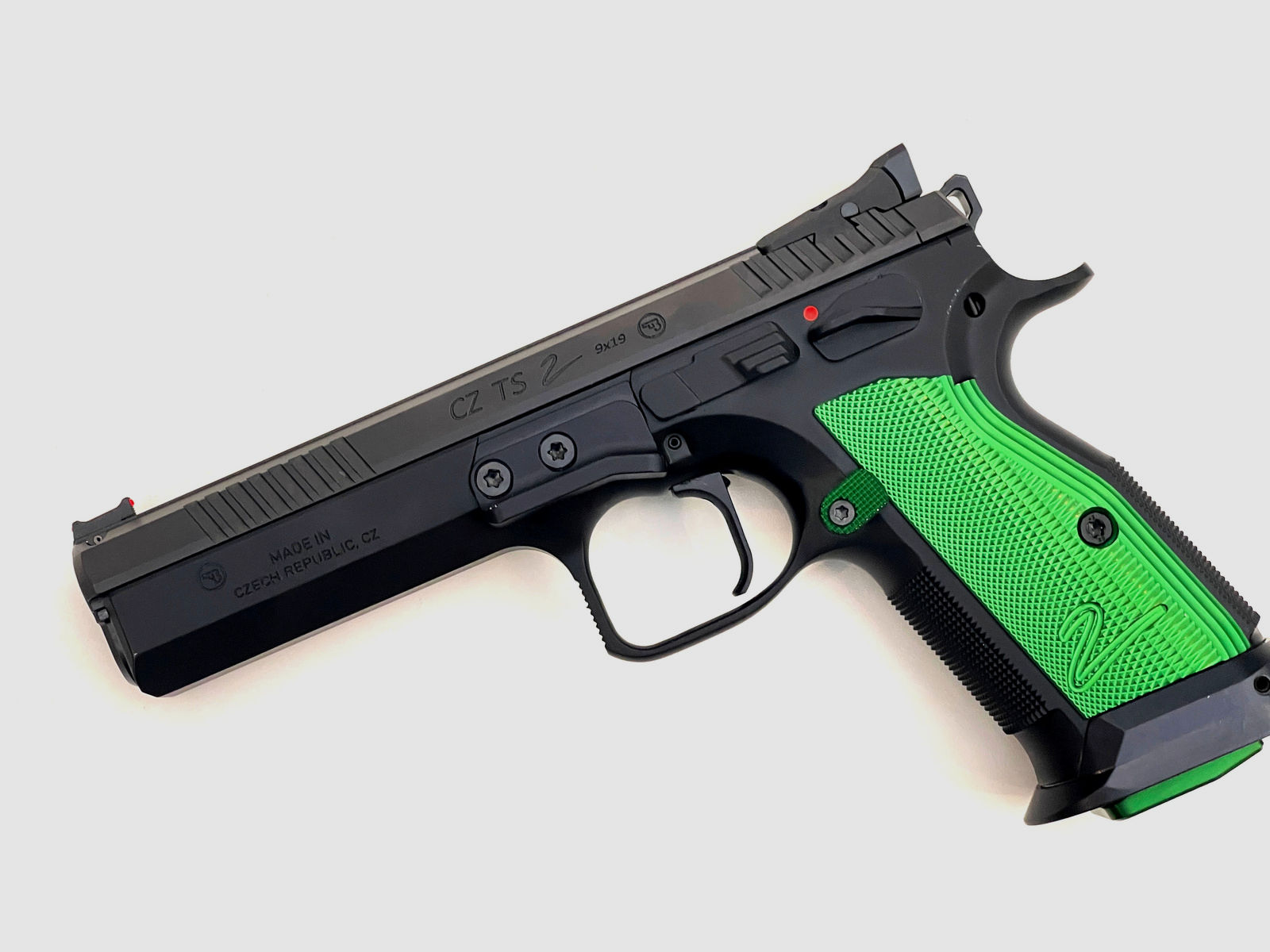 CZ  TS 2 Racing Green 9mm Luger NEU