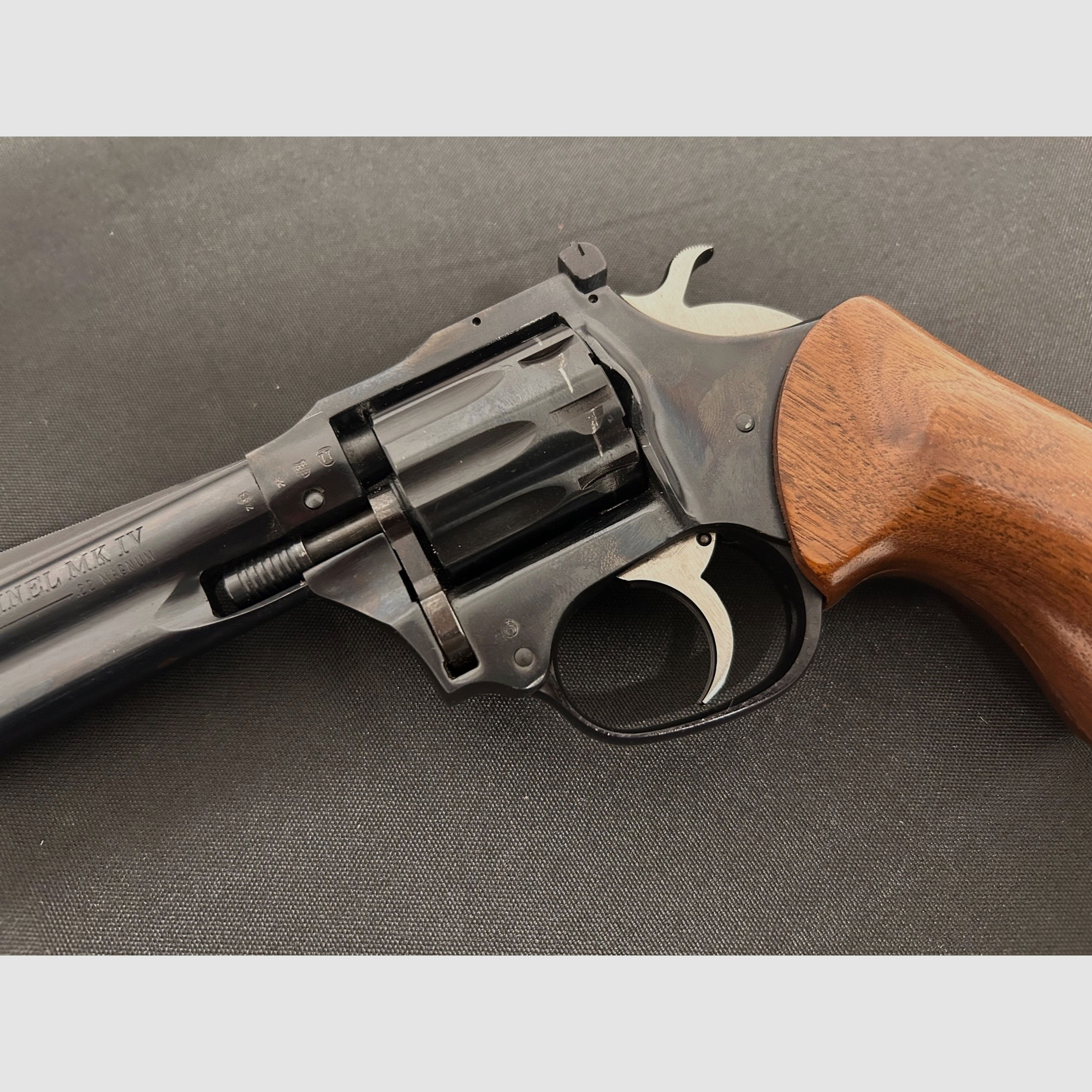 High-Standard Revolver Modell Sentinel MK IV, Kaliber 22Mag, sehr gut