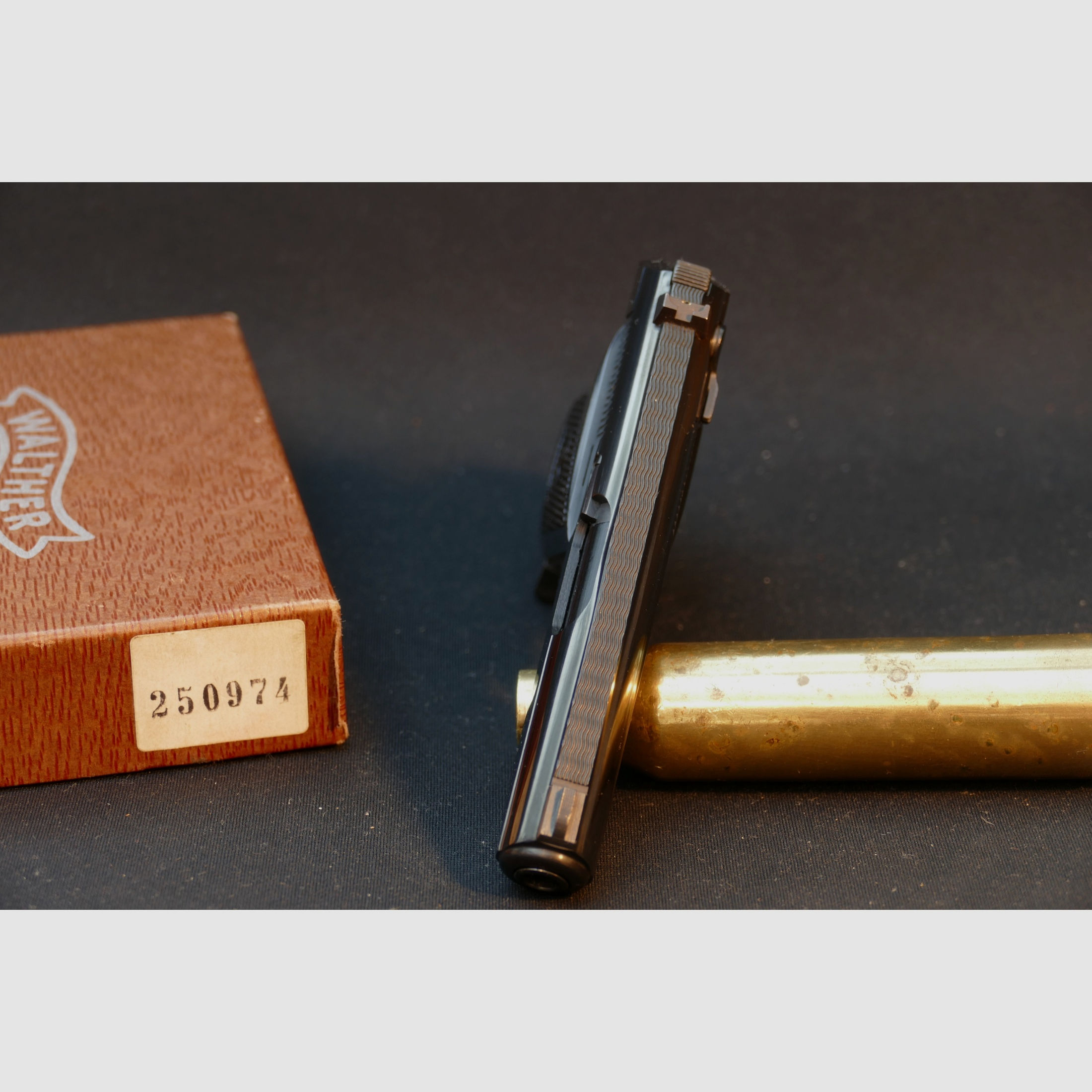 Walther TPH, 6,35mmBr. Traumzustand, komplettes Zubehör, eine der ersten produzierten WHB31