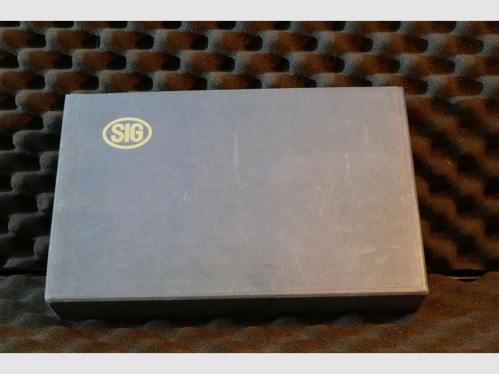 SIG P210, (SN: P87139) - 1976-1984 - 7,65mmPara (.30Luger), Holzgriffschalen und original Griffschalen, Karton + Ladehilfe WHB145
