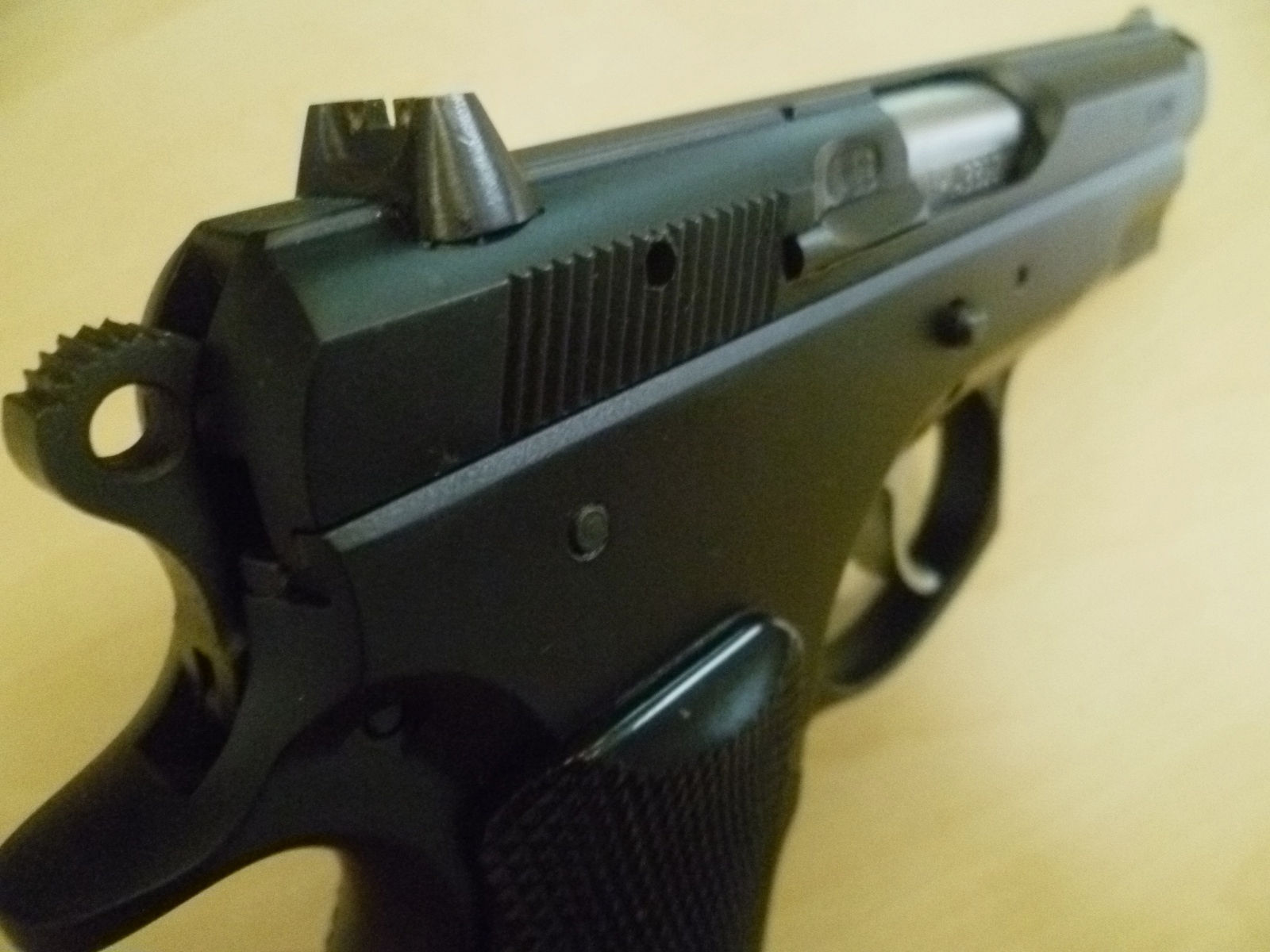 Pistole CZ 75 Compact  -  9mm Luger