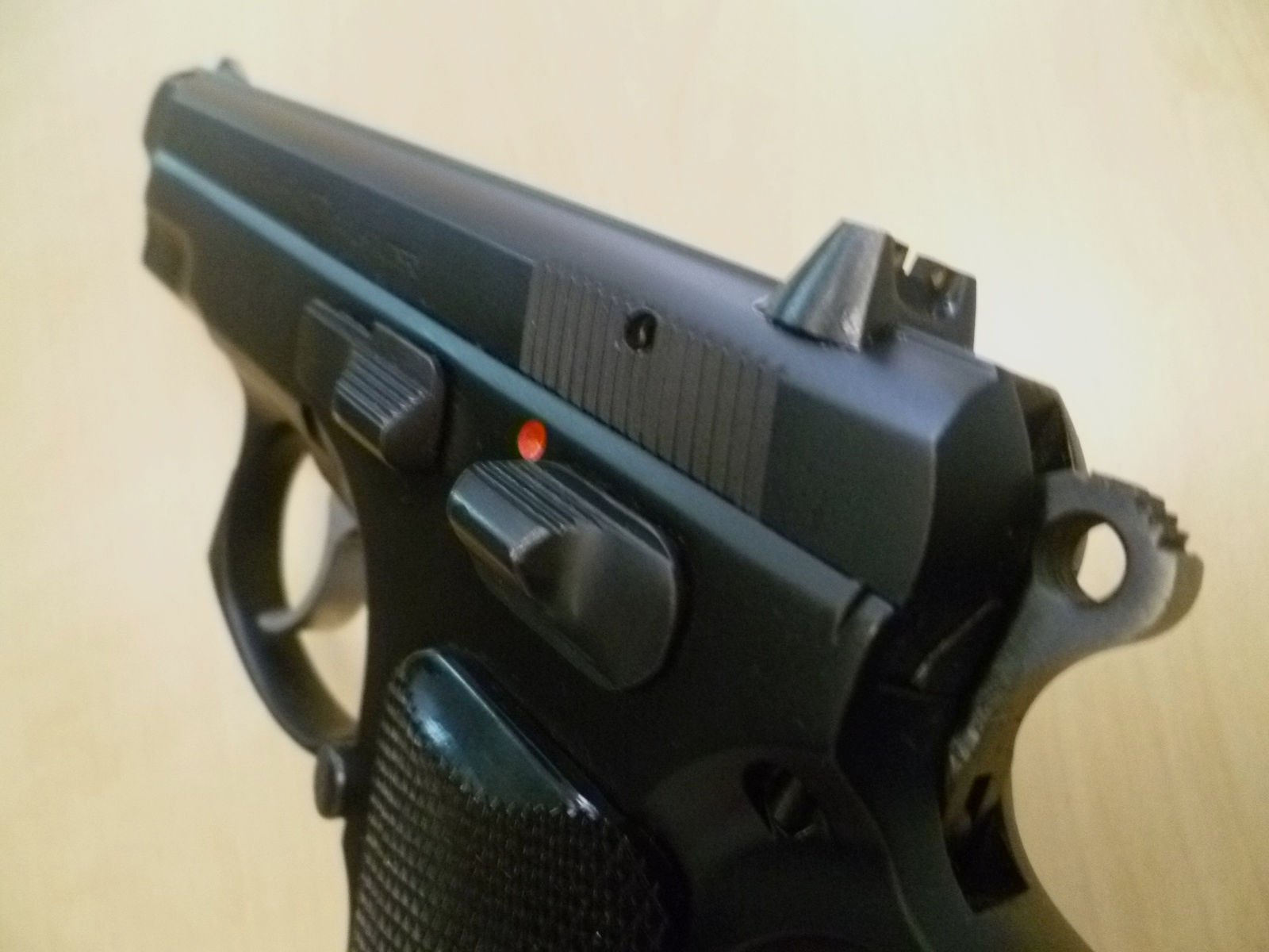 Pistole CZ 75 Compact  -  9mm Luger
