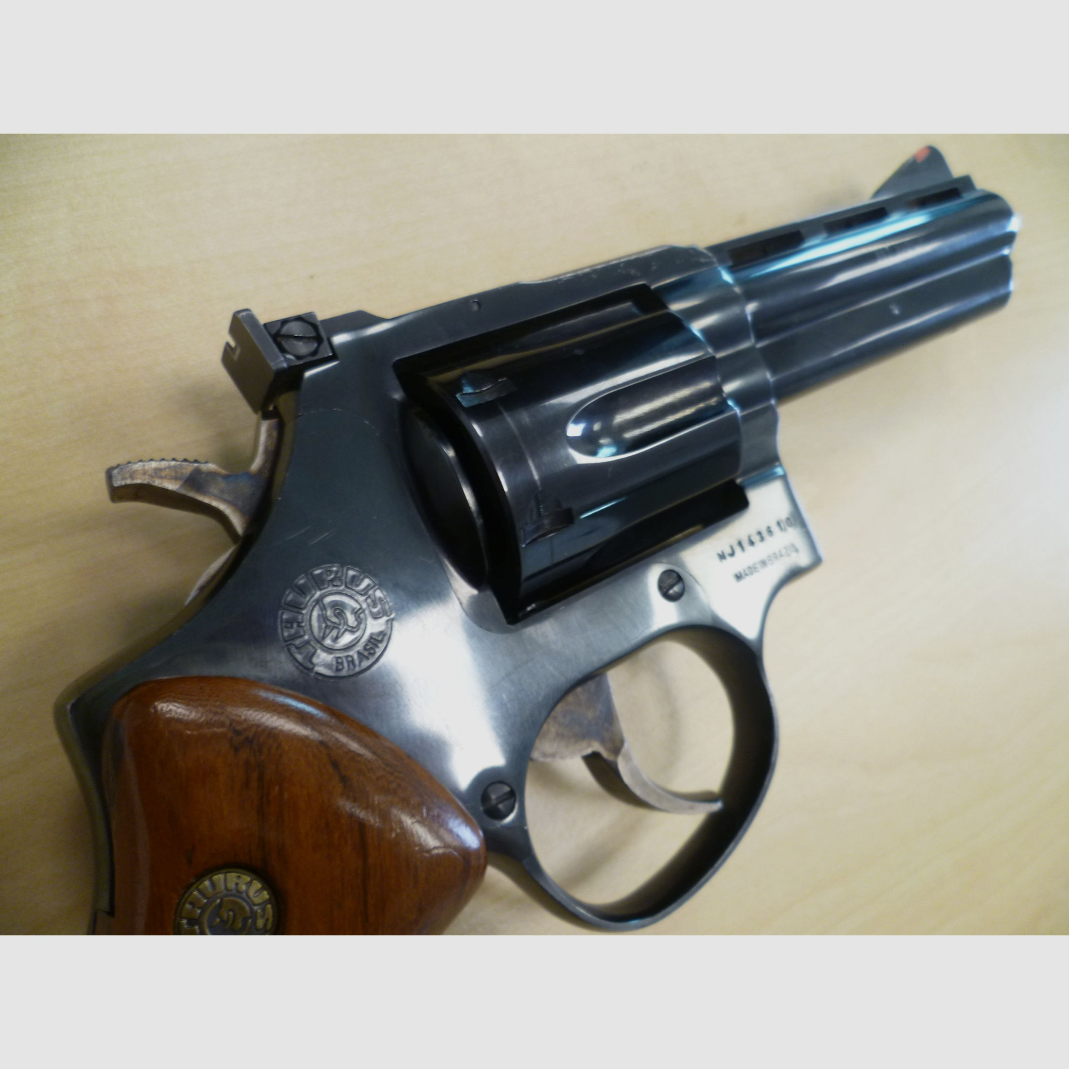 Revolver Taurus .357 Magnum 4"