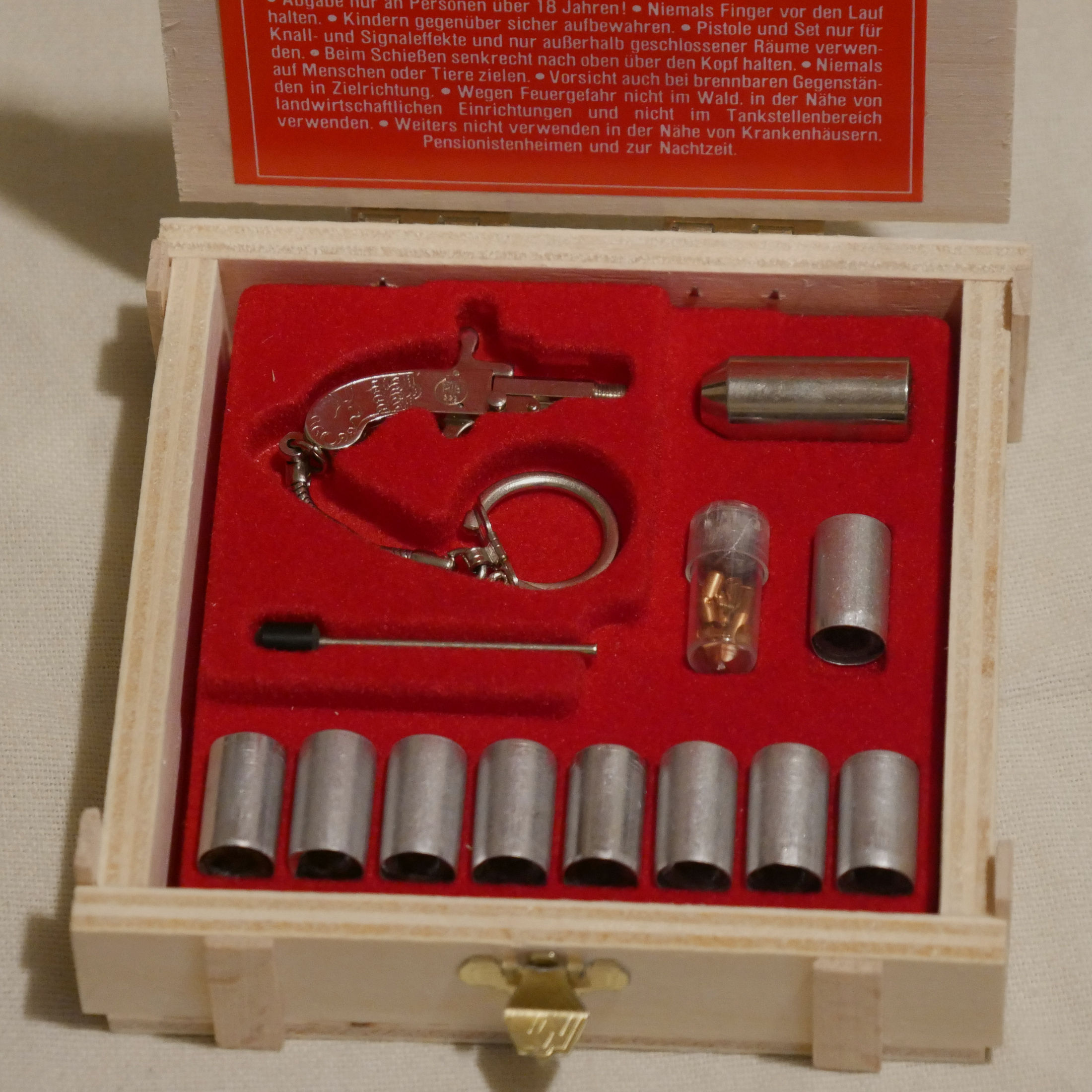 Kleinste Schreckschusspistole der Welt Berloque Set Silber in wunderschöner kleiner Holzkiste 70er 80er vintage