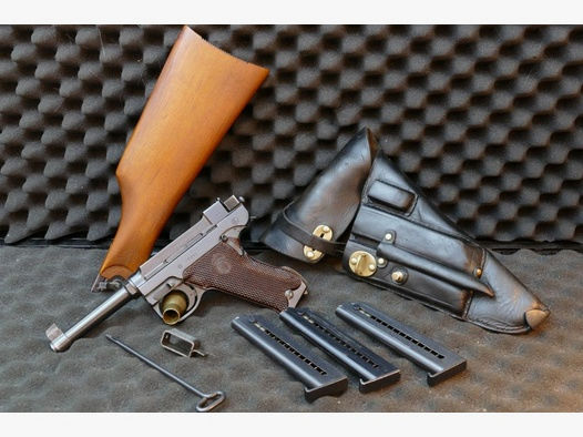 Sammlerwaffe - Dänische Polizei Pistole Husqvarna m/40S volles Set „ dänische Lathi L-35 „